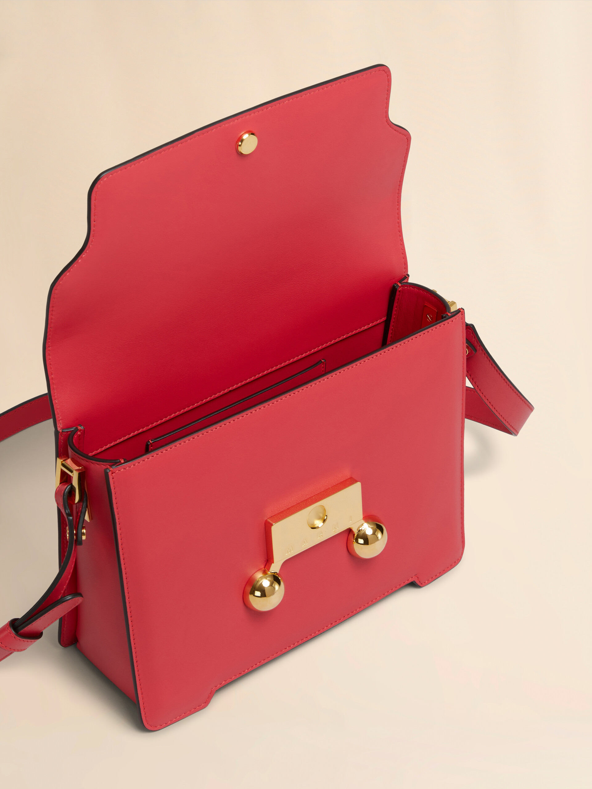 Blue leather Trunkaroo medium shoulder bag - Shoulder Bags - Image 3
