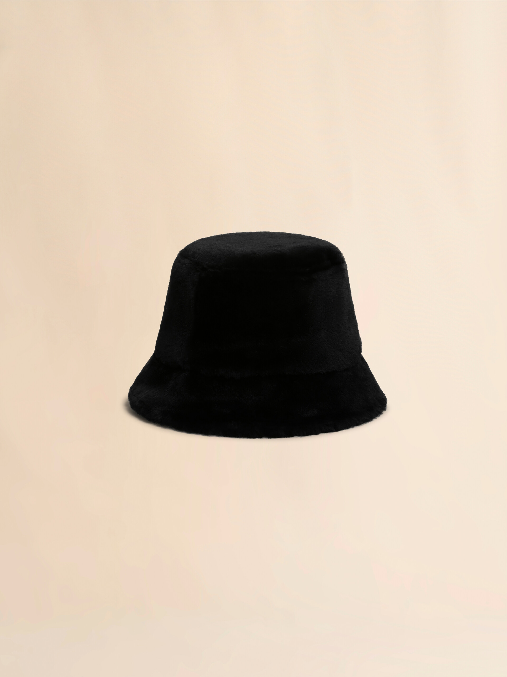 ブラック シェービングシアリング製 バケットハット - 手袋 - Image 3