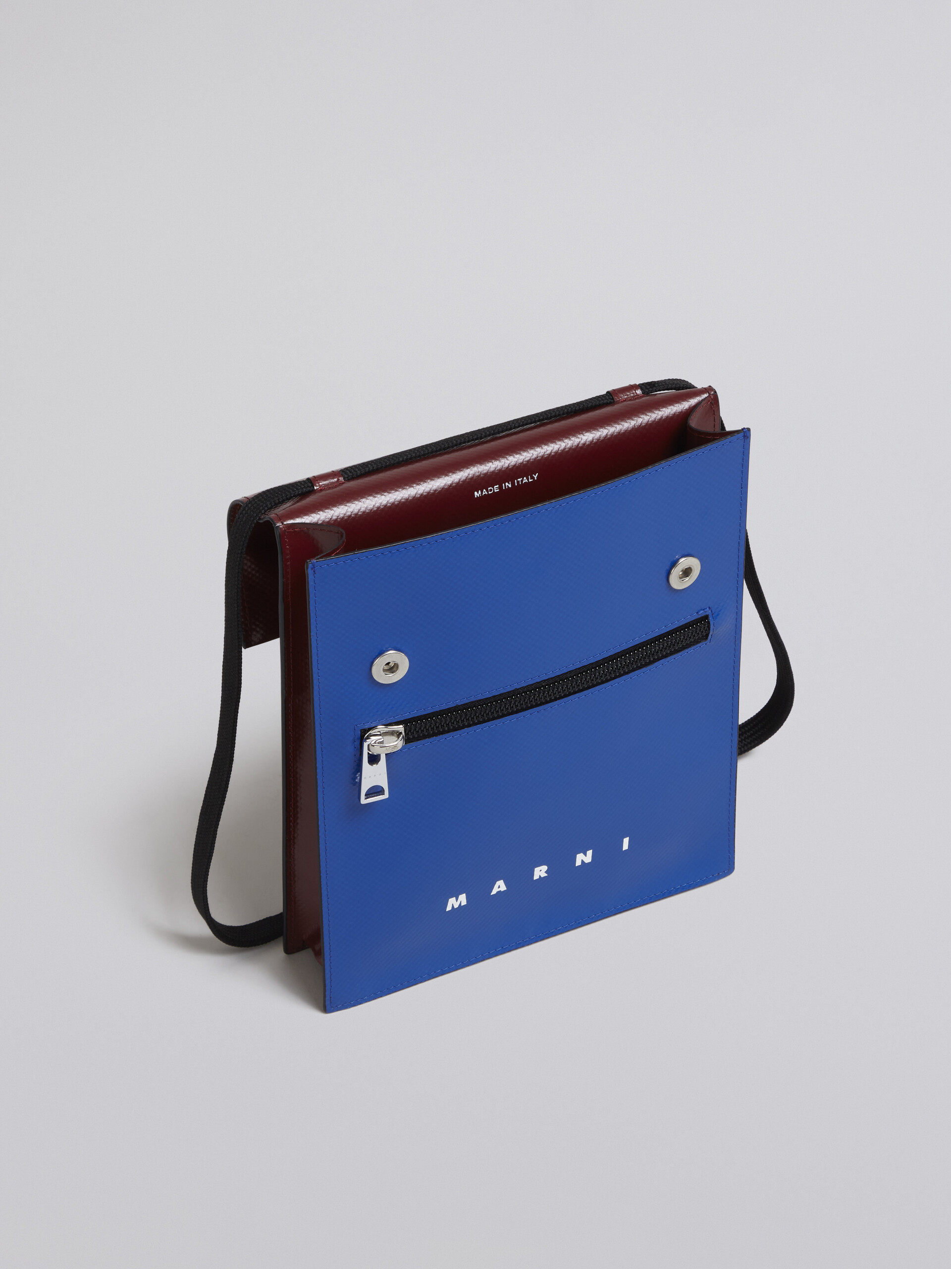 Zweifarbige TRIBECA PVC-Tasche in Blau und Bordeaux - Schultertaschen - Image 3