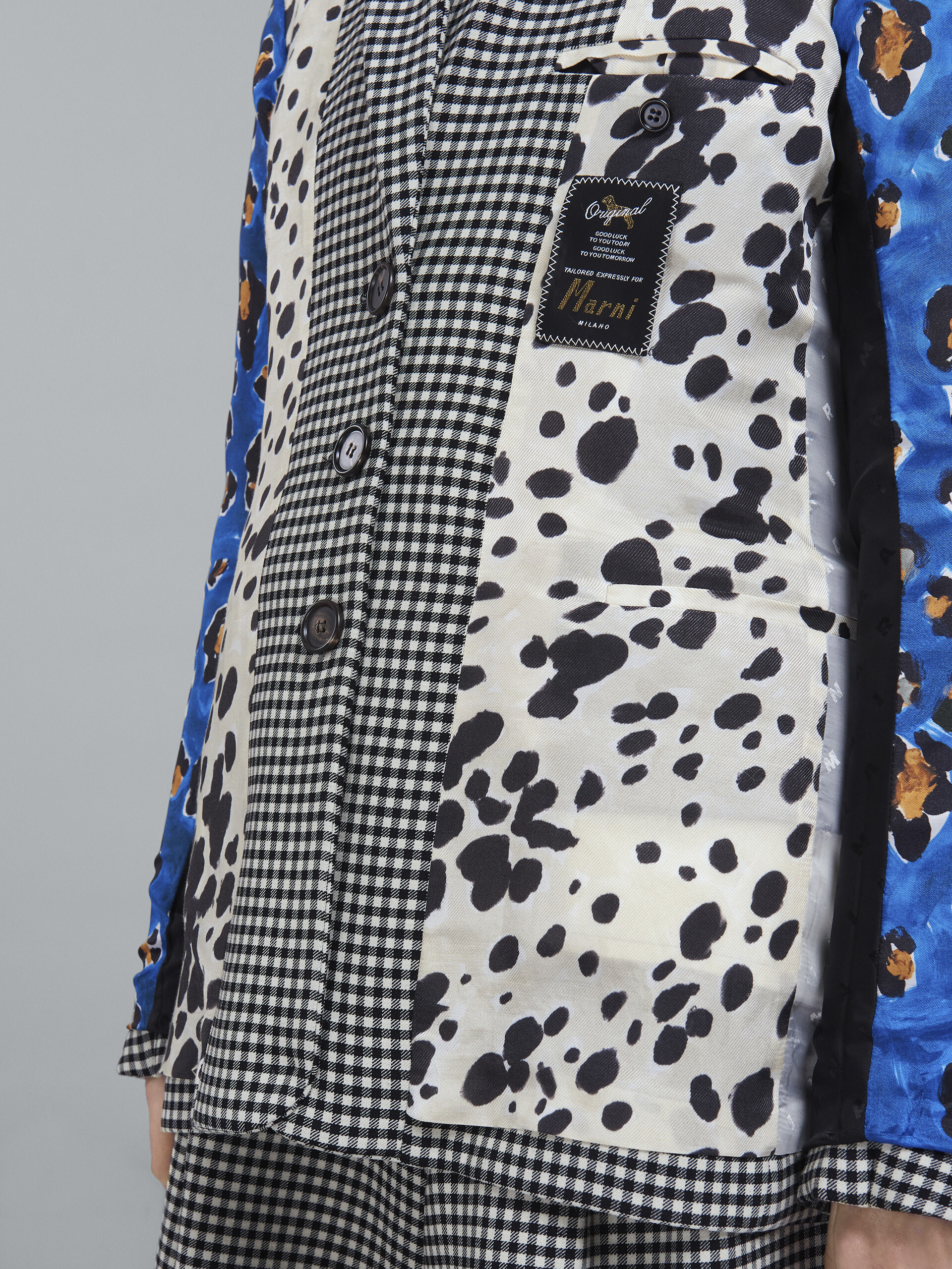 Doppelseitiger wendbarer Blazer aus Wolle mit Hahnentrittmuster - Jacken - Image 5
