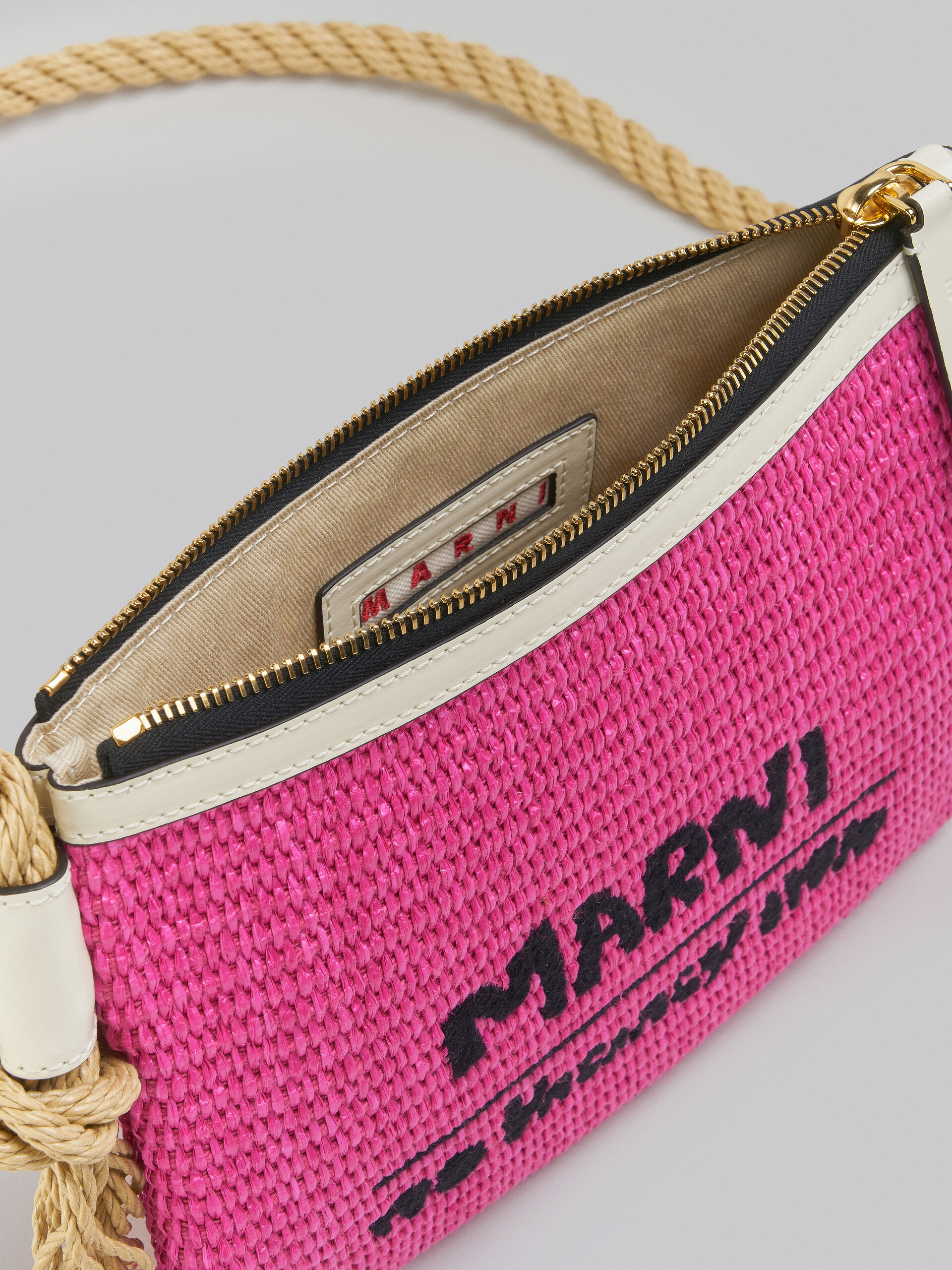 Marni x No Vacancy Inn - Marcel Zip Pouch in pink raffia with white trims - Pochette - Image 4