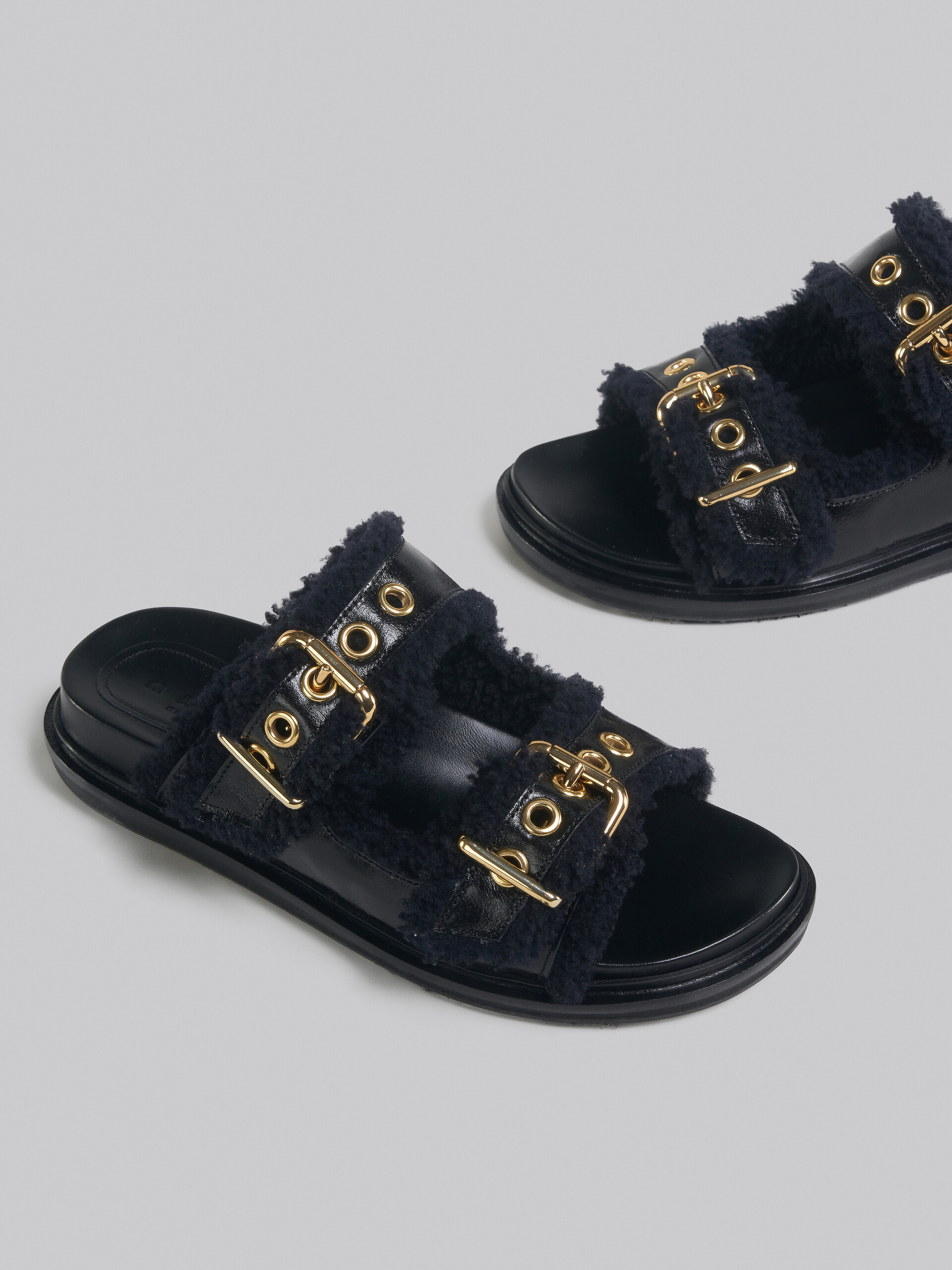 Black leather and merinos Fussbett - Sandals - Image 5