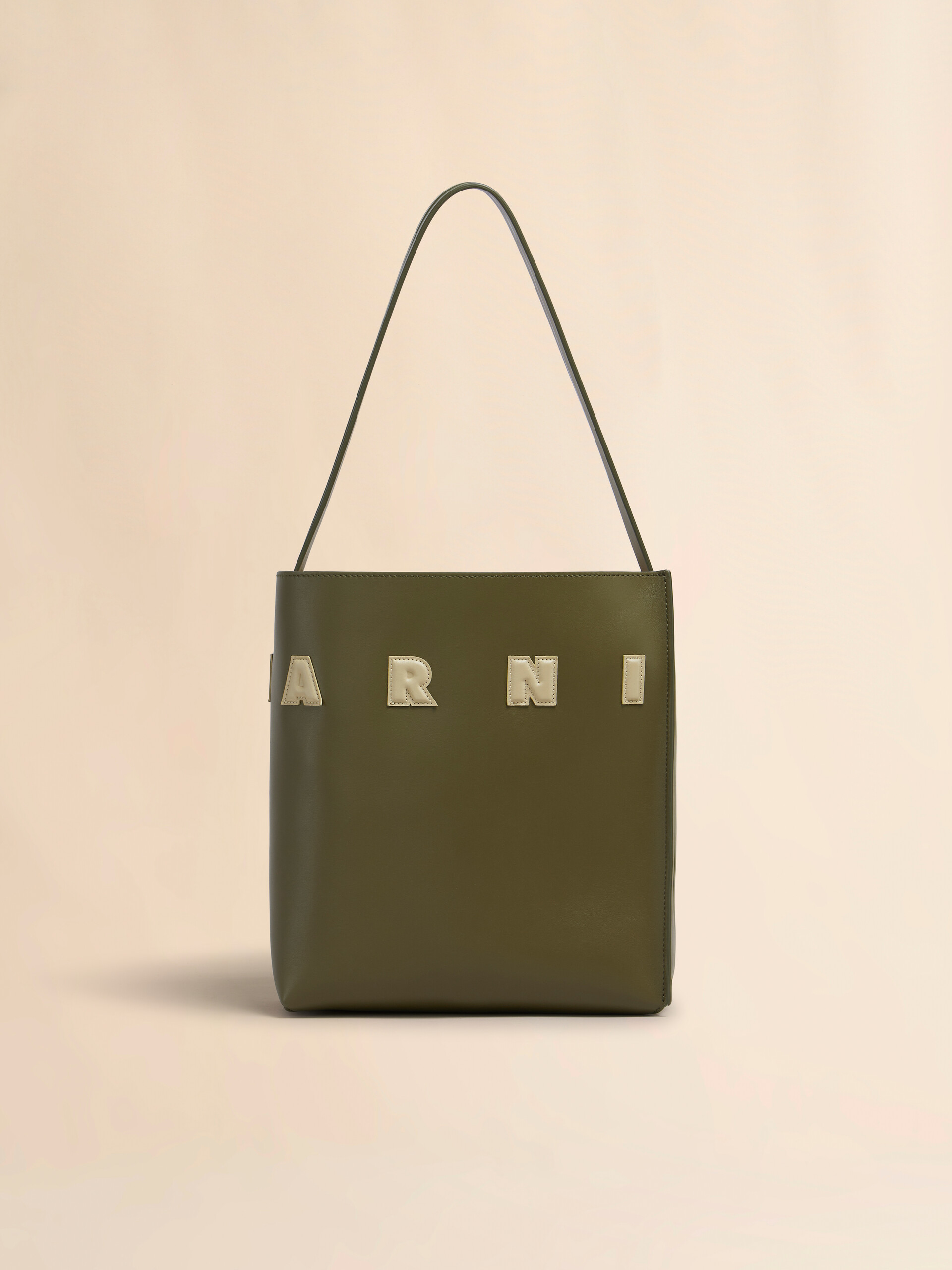 ☆関税込・国内発送☆【MARNI】Museo スモール ホーボーバッグ ライトブルー デニム Museo スモールホーボーバッグ | Marni