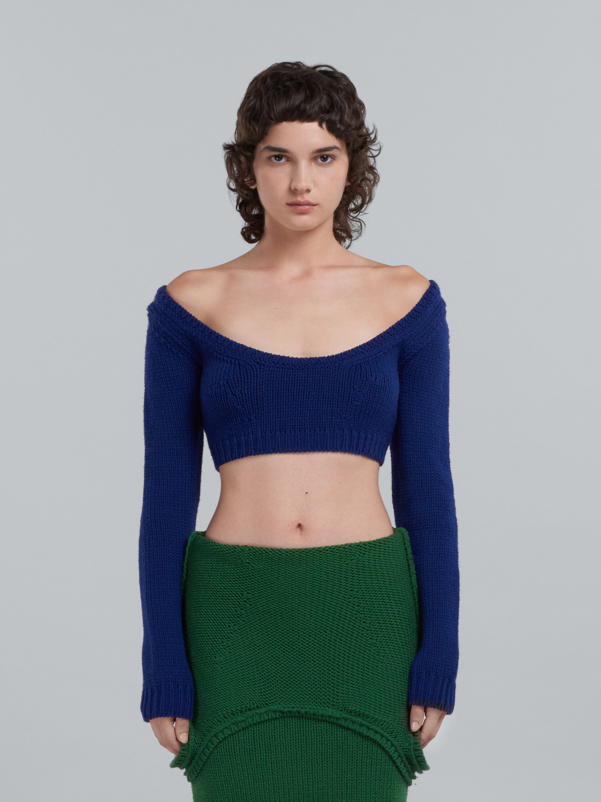Cropped sweater in blue wool - Pullovers - Image 2
