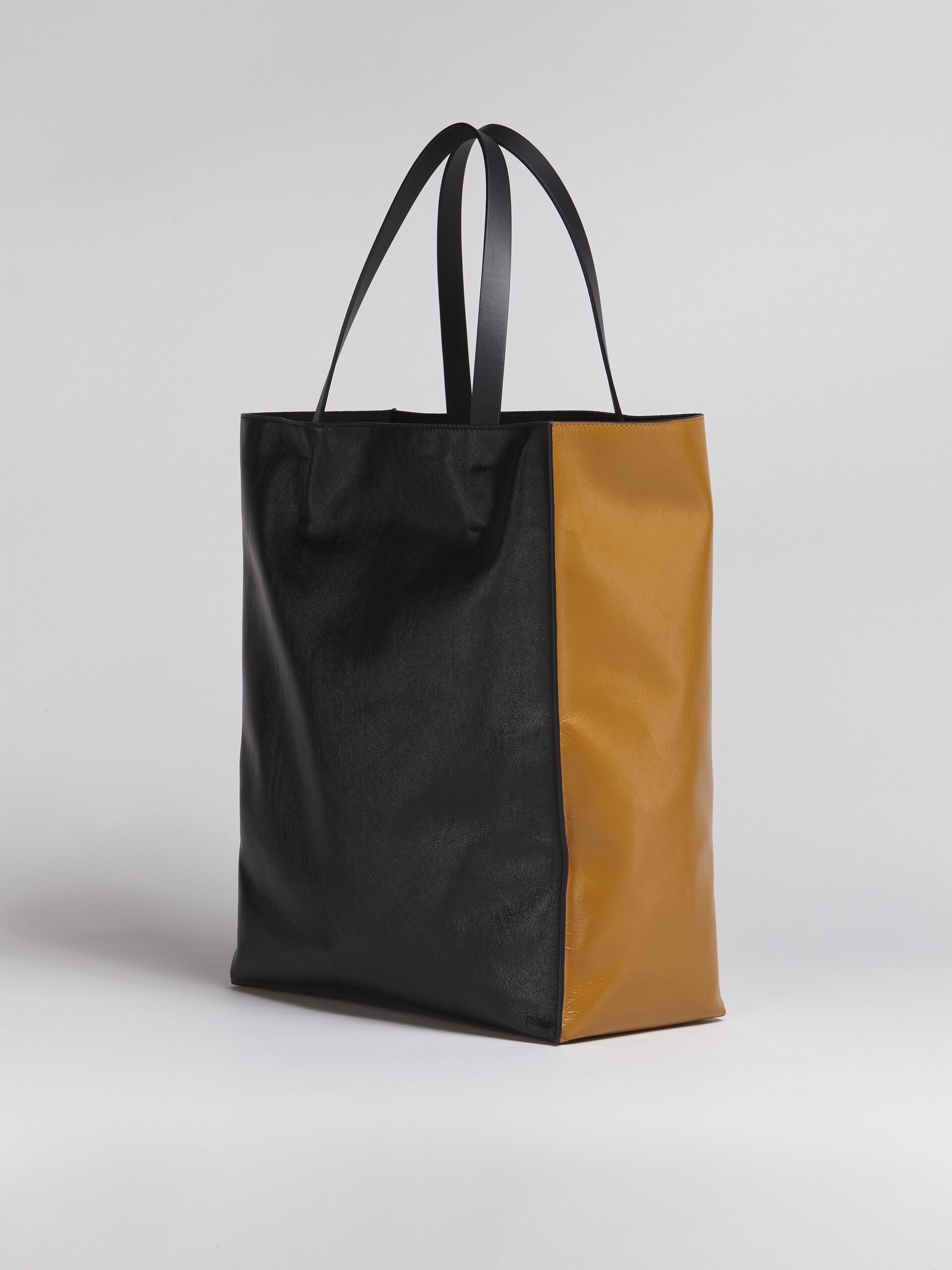 MUSEO SOFT bag in shiny brown and black leather - Shopping Bags - Image 2