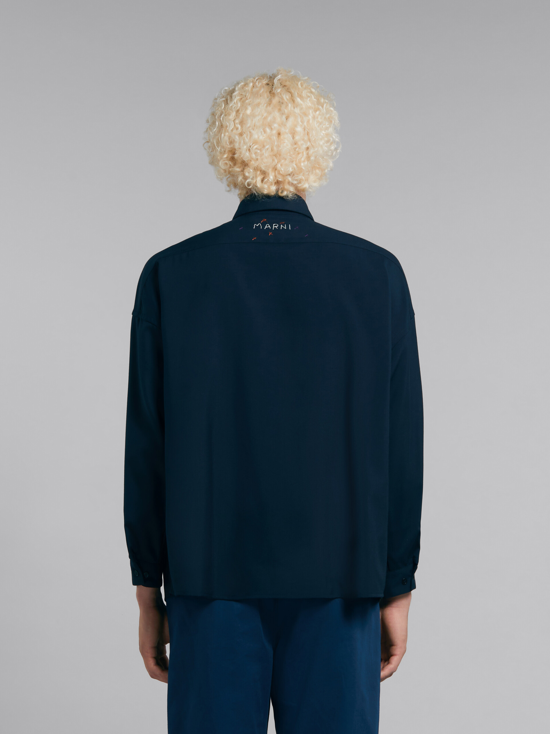 Camicia blu scuro in lana con drago ricamato - Camicie - Image 3