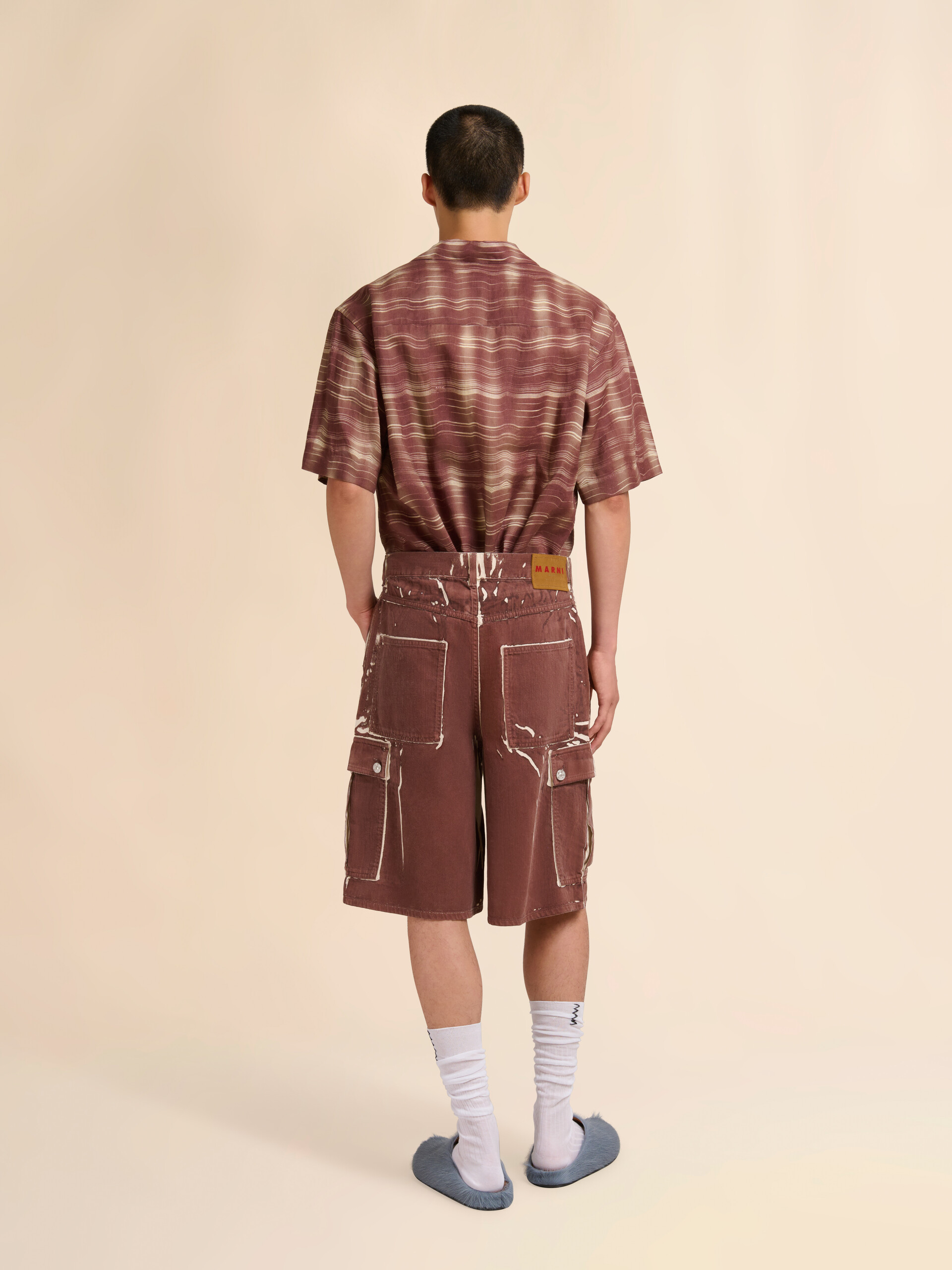 Brown screen-printed denim cargo shorts - Pants - Image 3