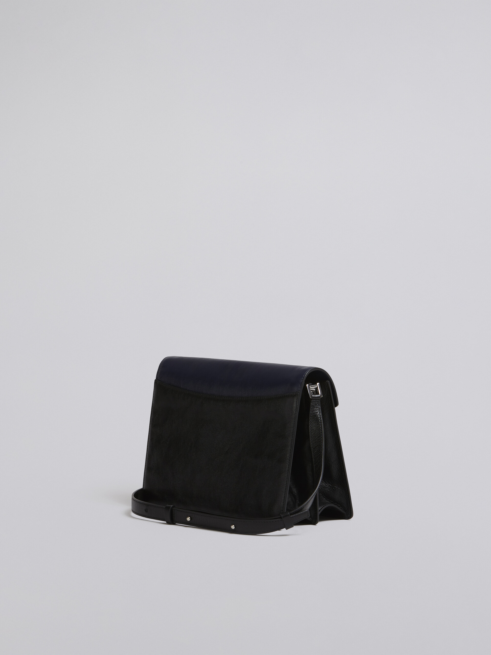 TRUNK SOFT large bag in blue and black leather - Shoulder Bags - Image 3