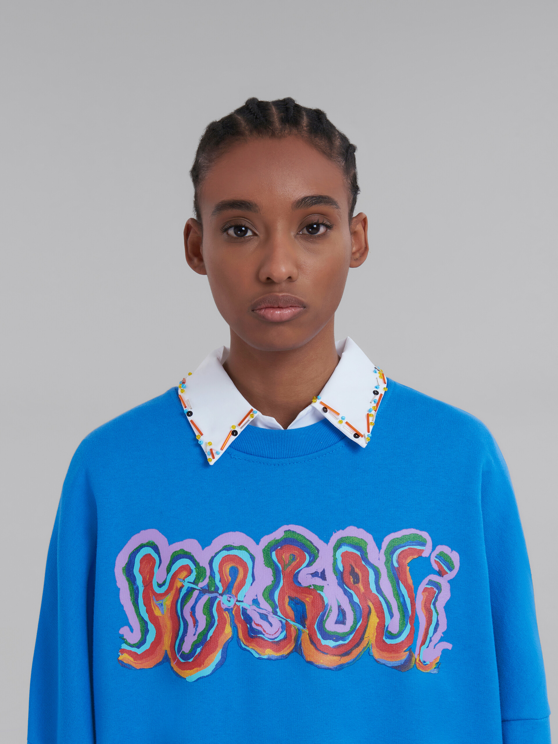 Blue jersey sweatshirt with Rainbow print - Sweaters - Image 4