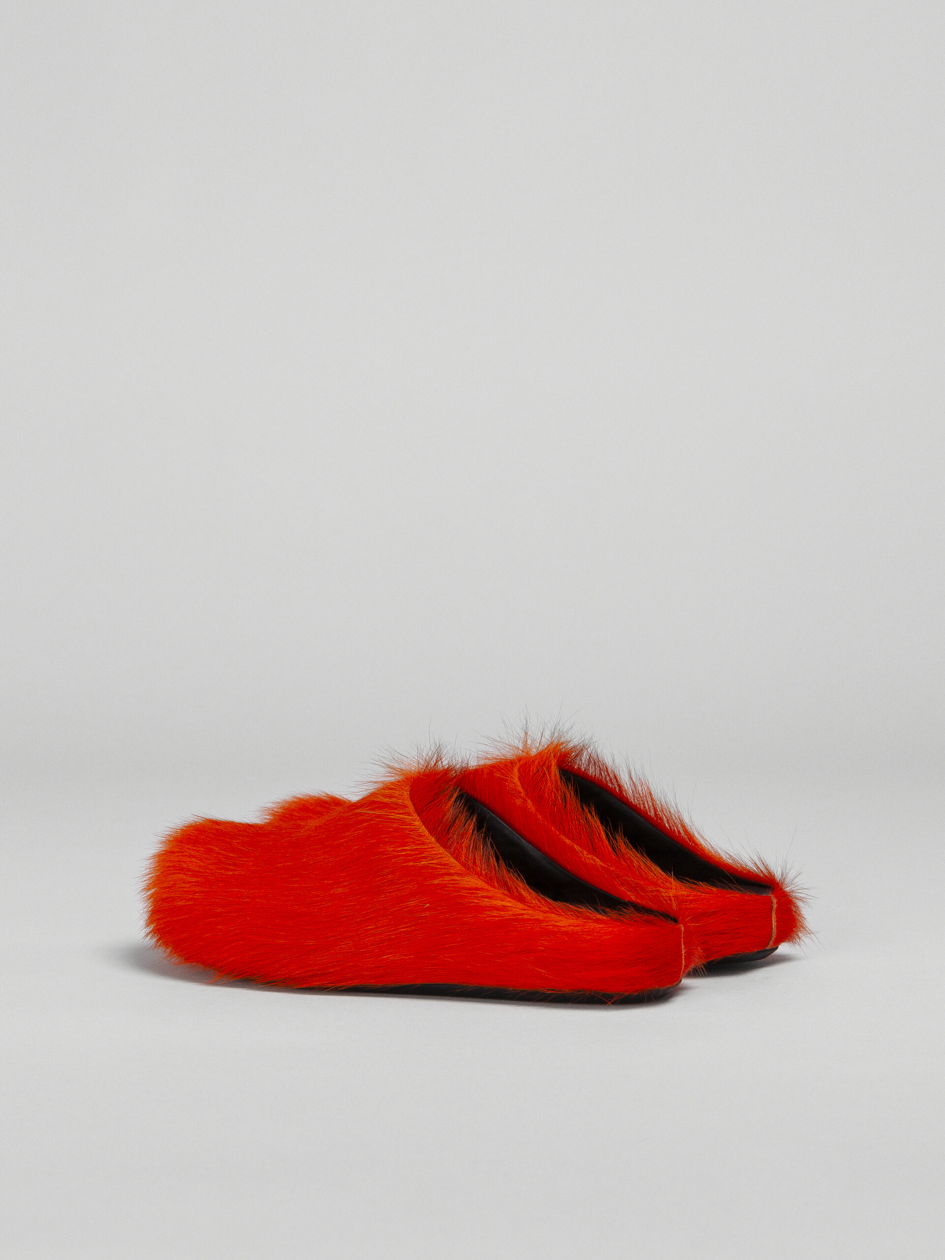 Orange long hair calfskin Fussbett sabot - Clogs - Image 3