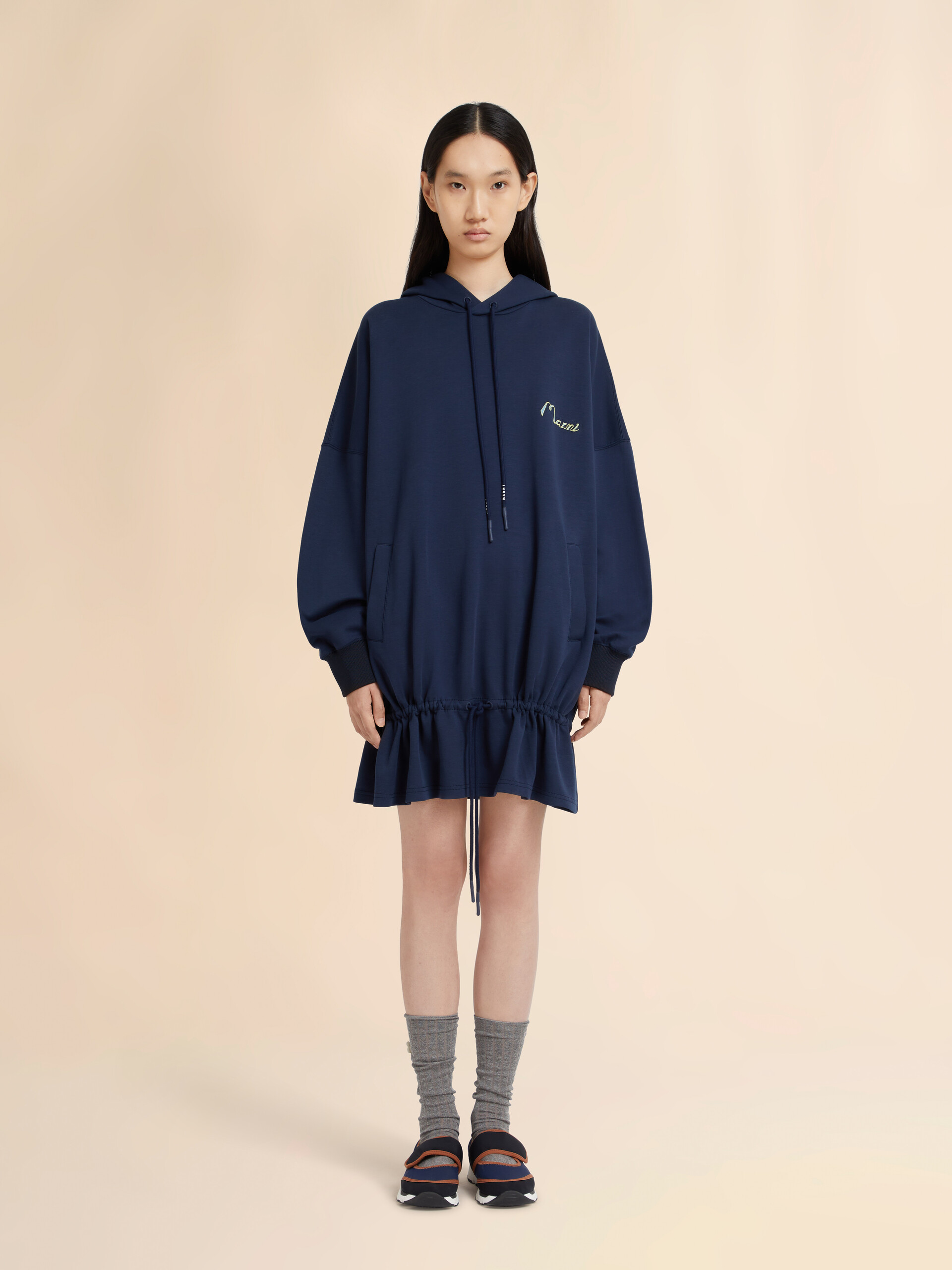 ドローストリングフリル付き ディープブルー コットン スウェットドレス - ニット - Image 2