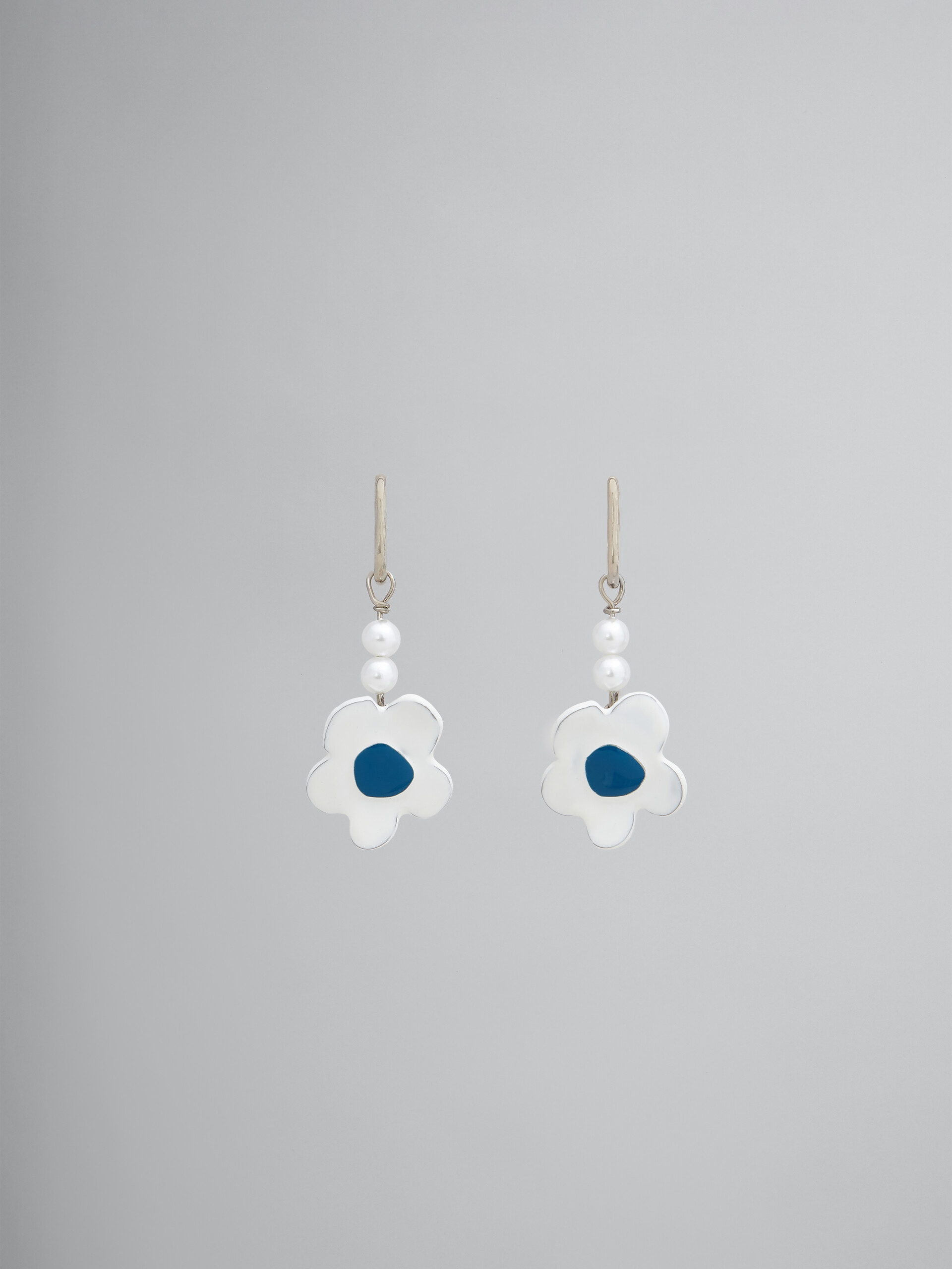 White floral earrings - Earrings - Image 1