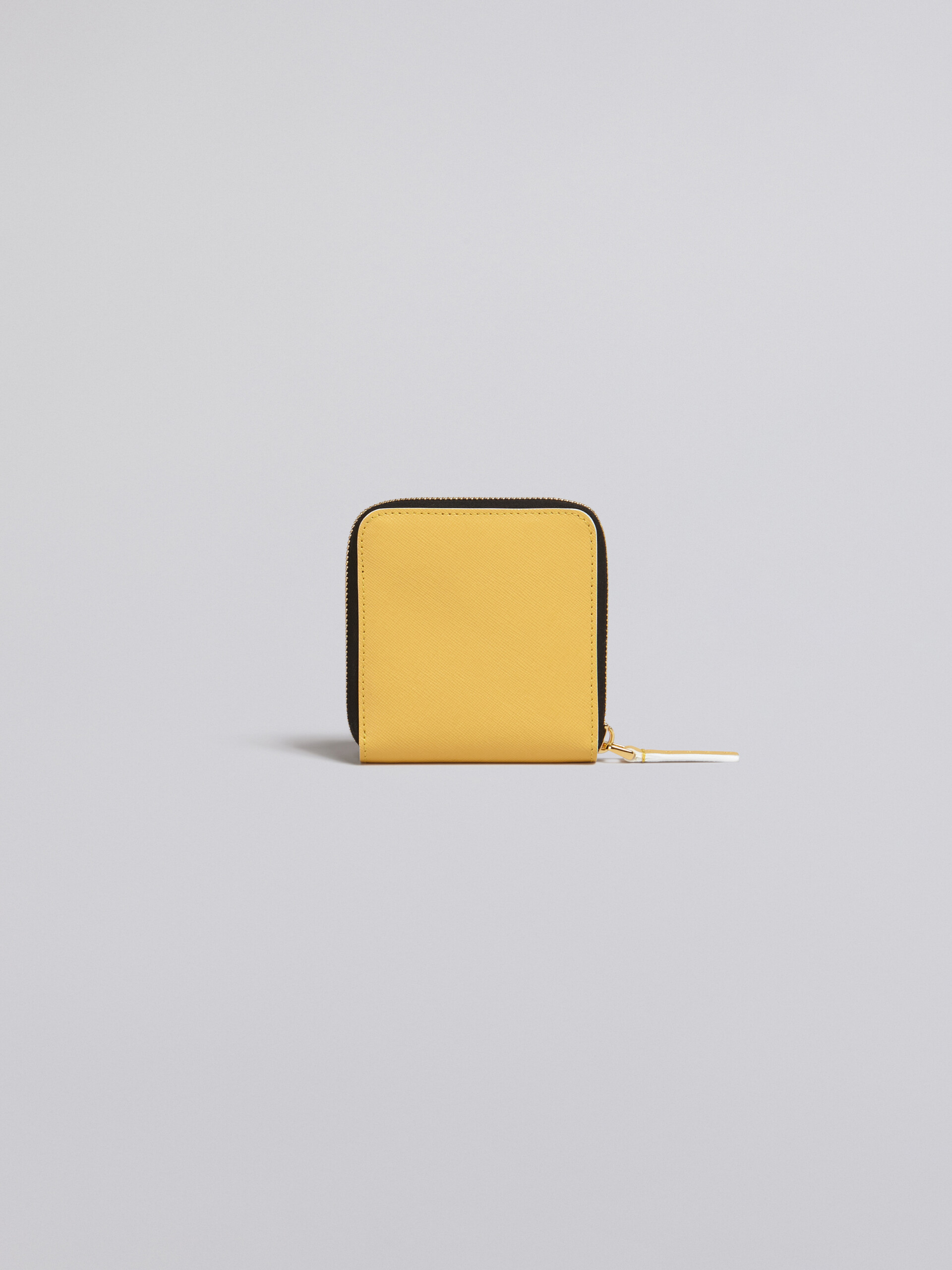 Portefeuille carré à zip sur trois côtés en cuir de veau saffiano monochrome - Portefeuilles - Image 3
