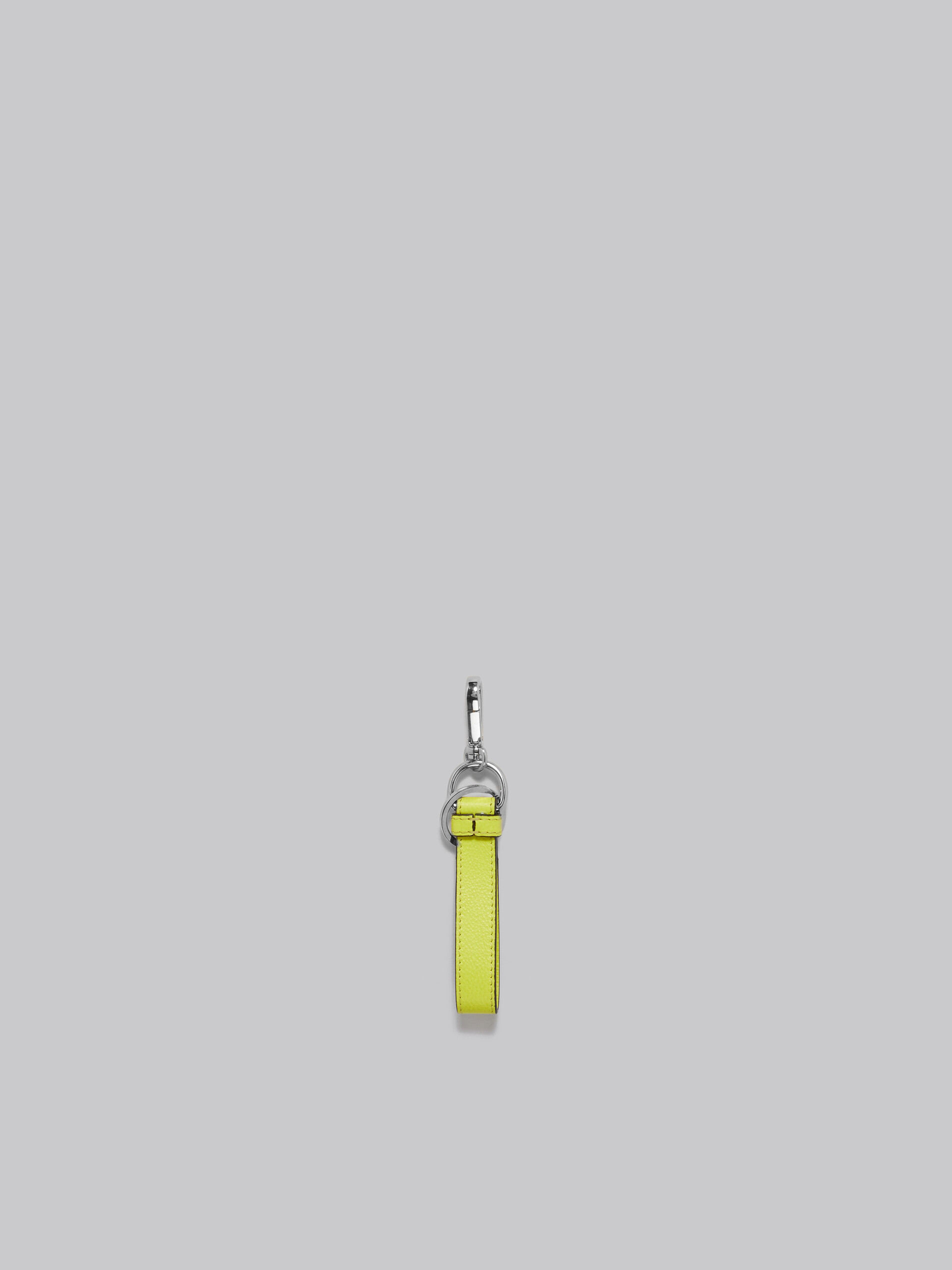 ピンク　レザー メンディング キーホルダー - キーホルダー - Image 3