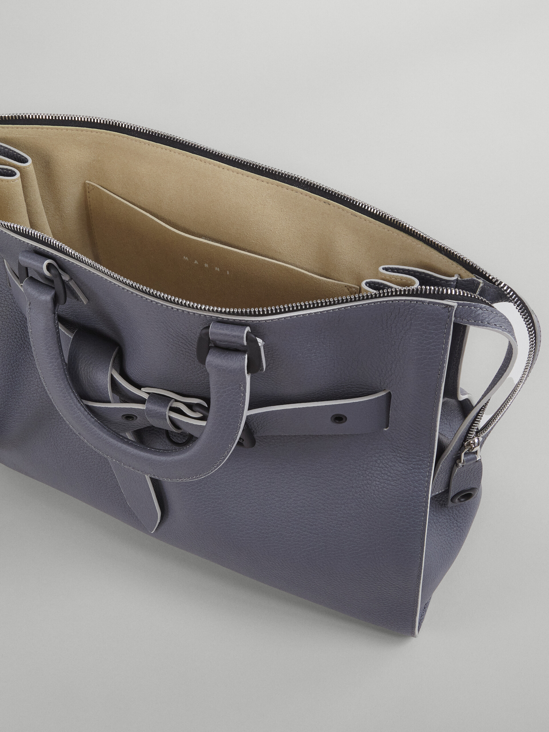 TREASURE bag in grained calf leather - Handbag - Image 5