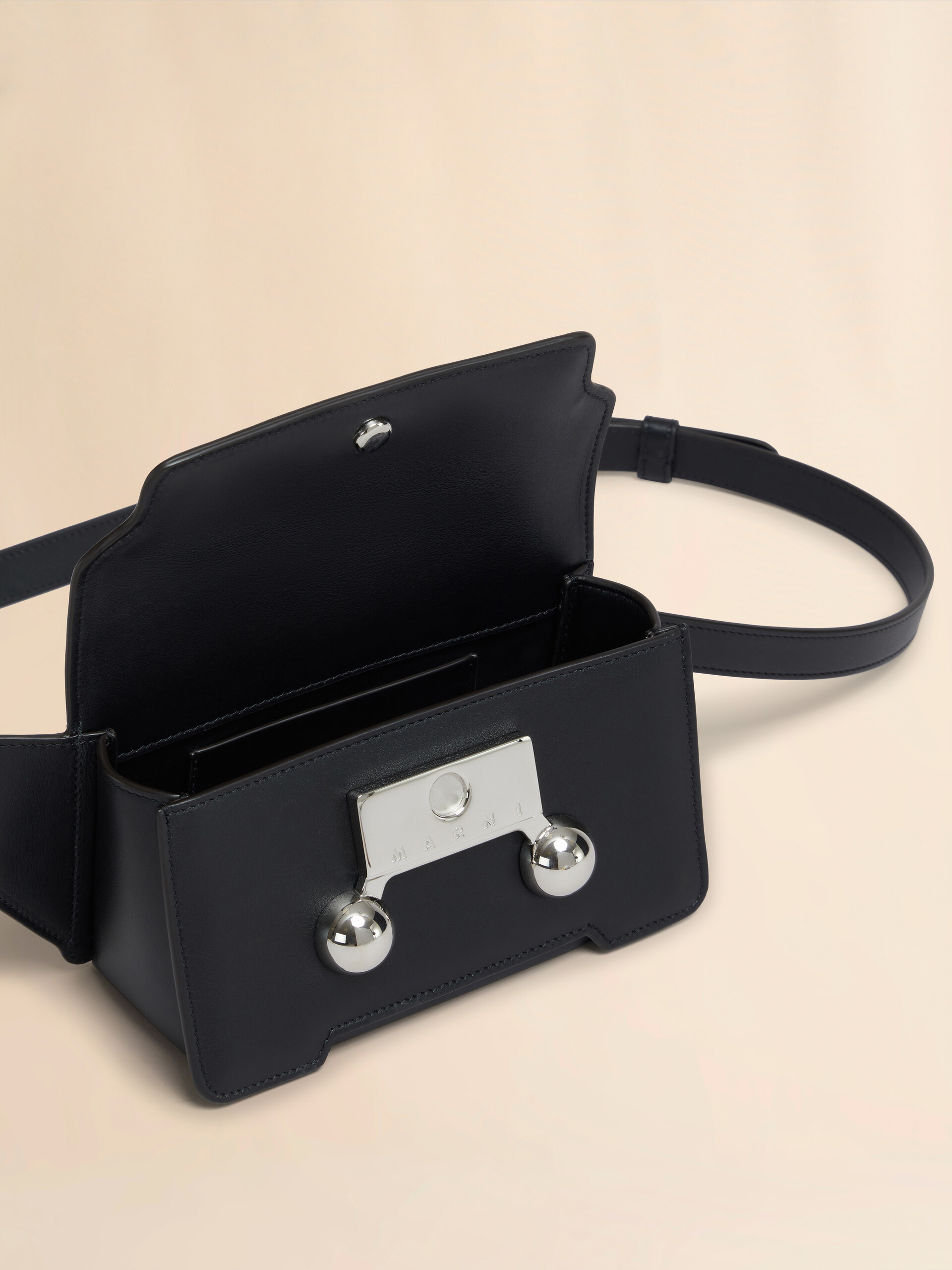 Borsa a tracolla Trunkaroo in pelle blu scuro - Marsupi - Image 3