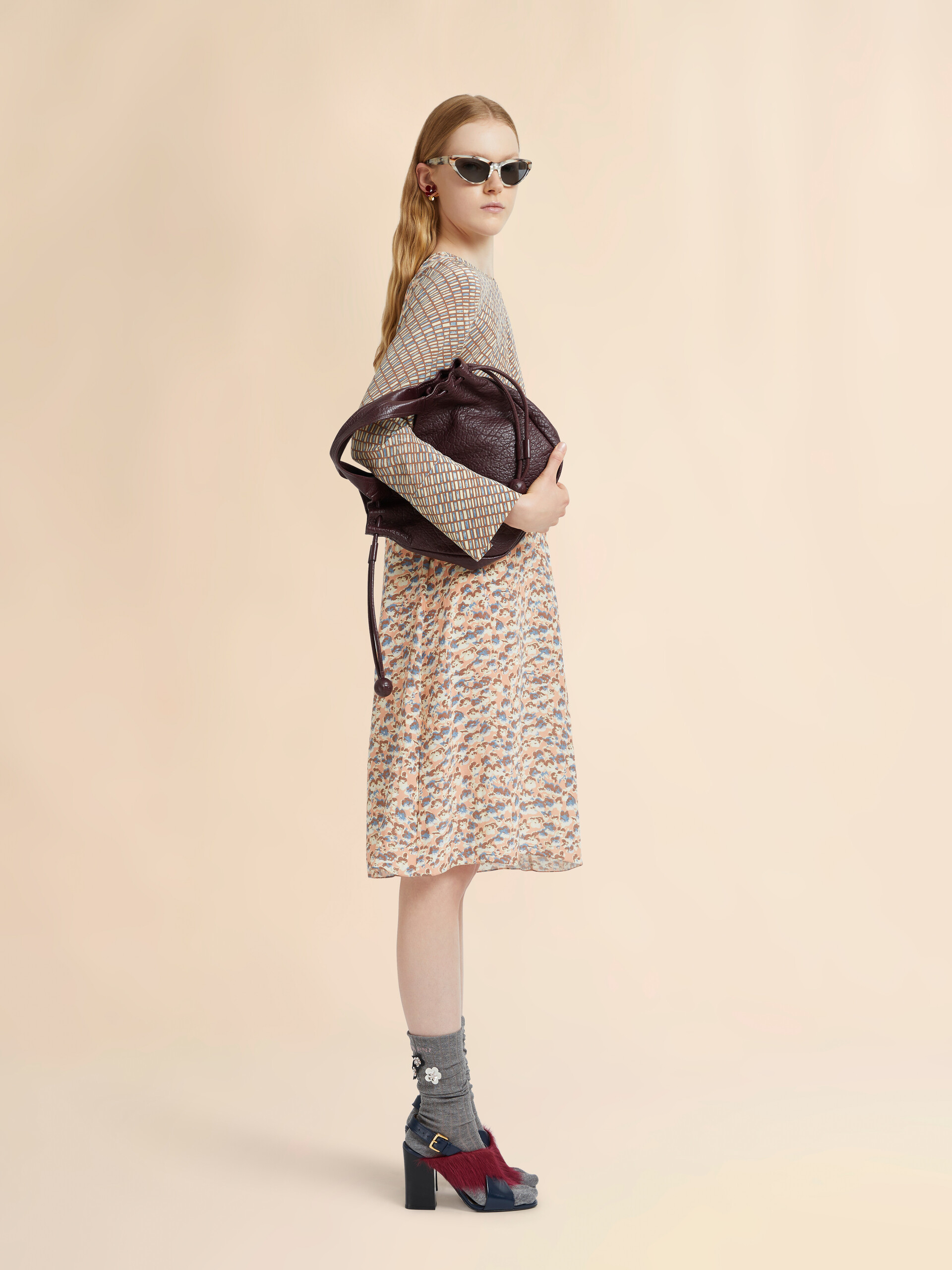 Robe en crêpe de Chine rose et beige à imprimés - Robes - Image 5