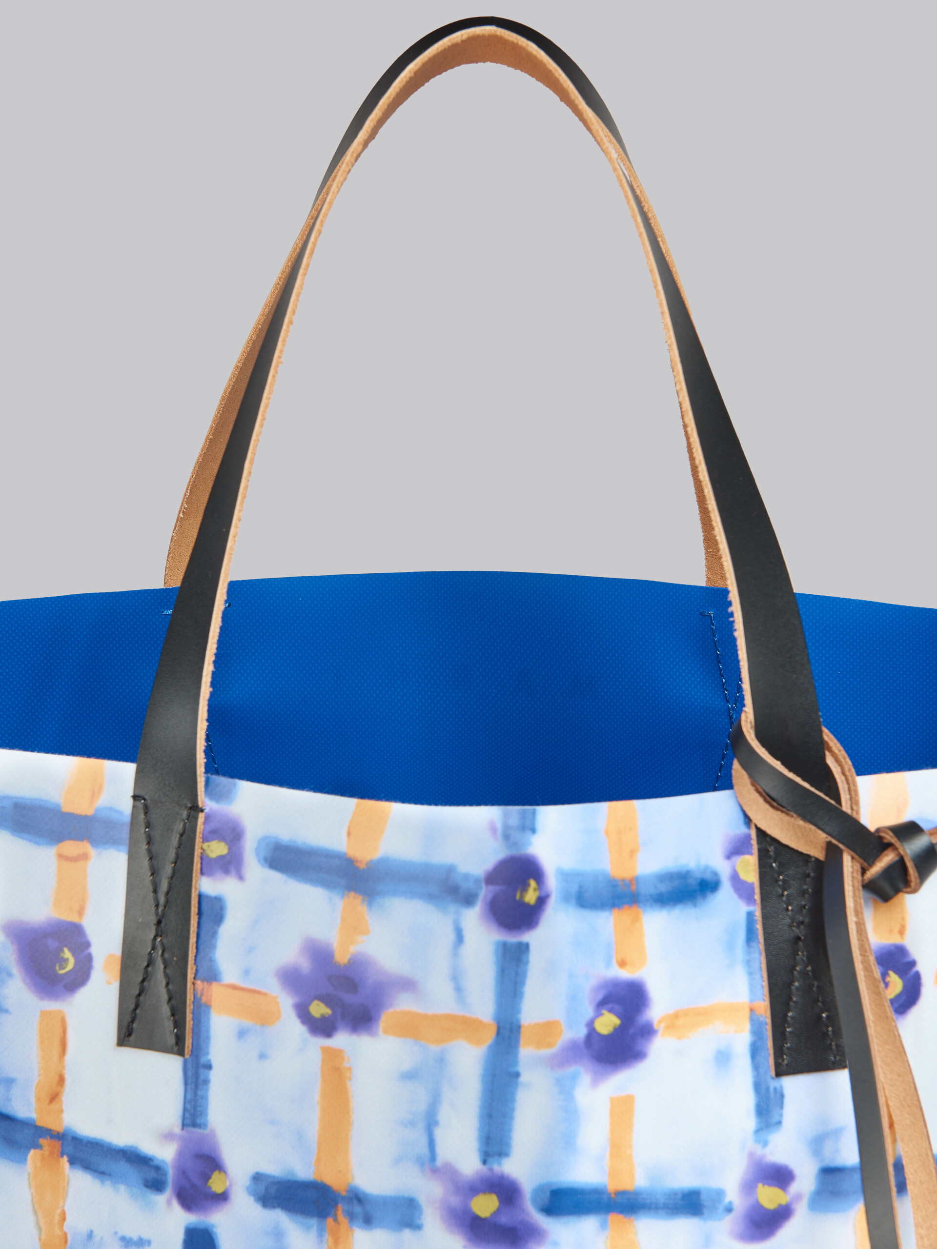 Bolso tote azul con estampado Saraband - Bolsos shopper - Image 3