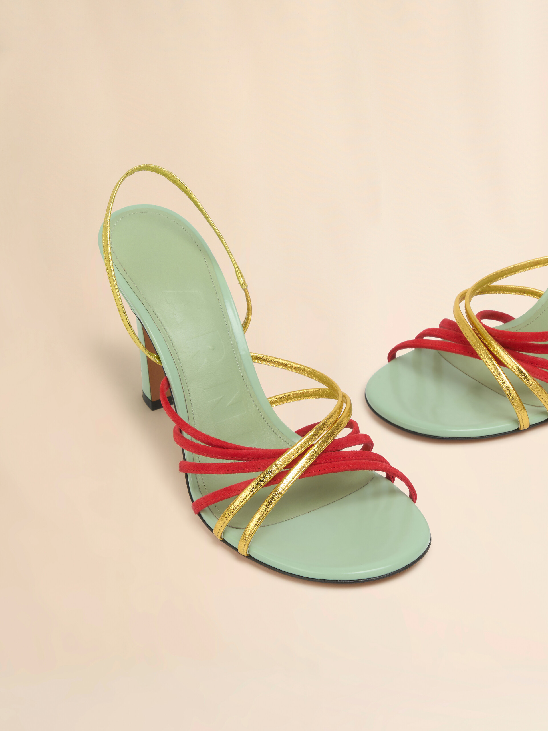 Sandale New Wave aus Wildleder und grünem Metallic-Leder - Sandalen - Image 5