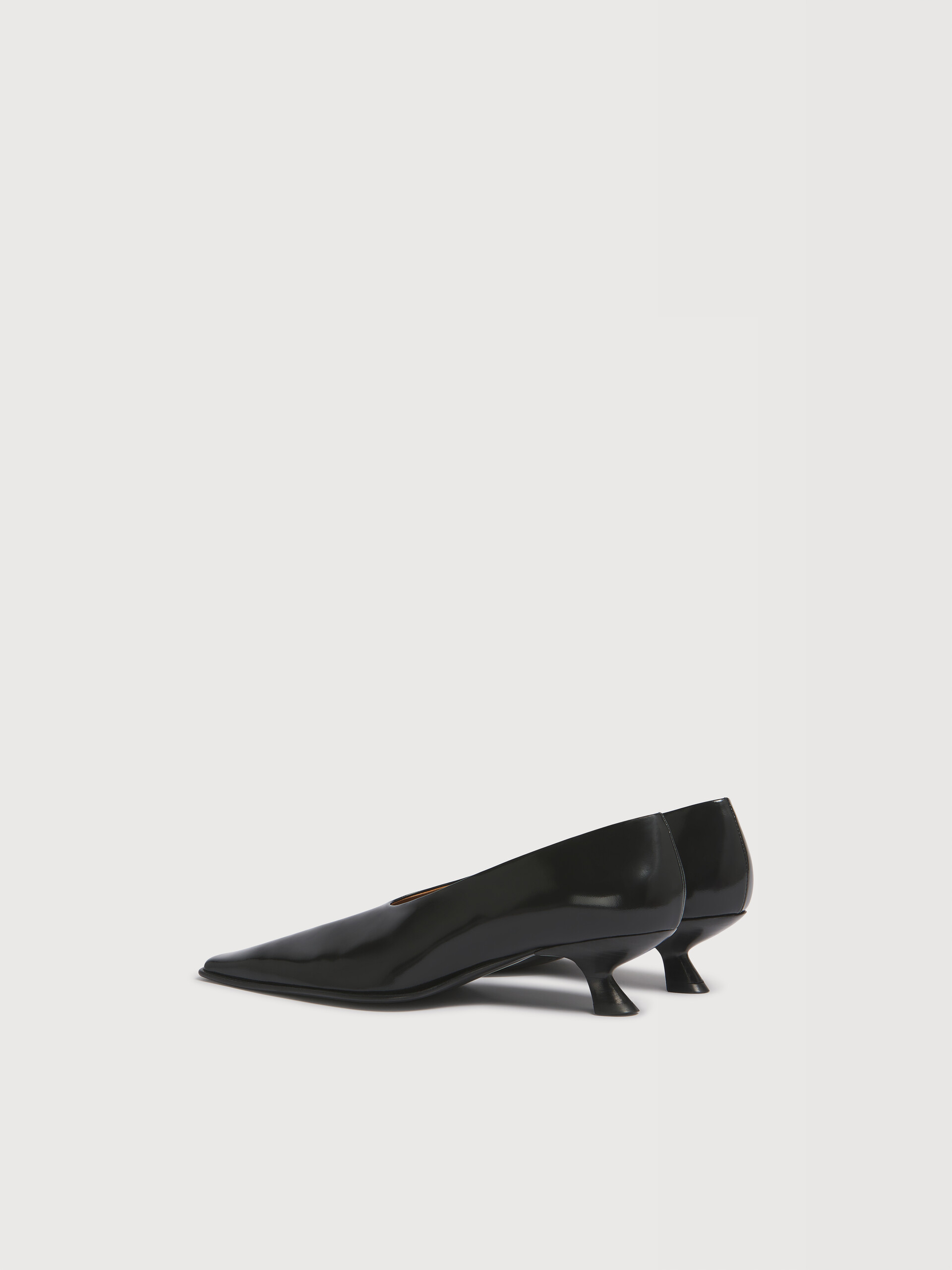 Black leather pump - Pumps - Image 3