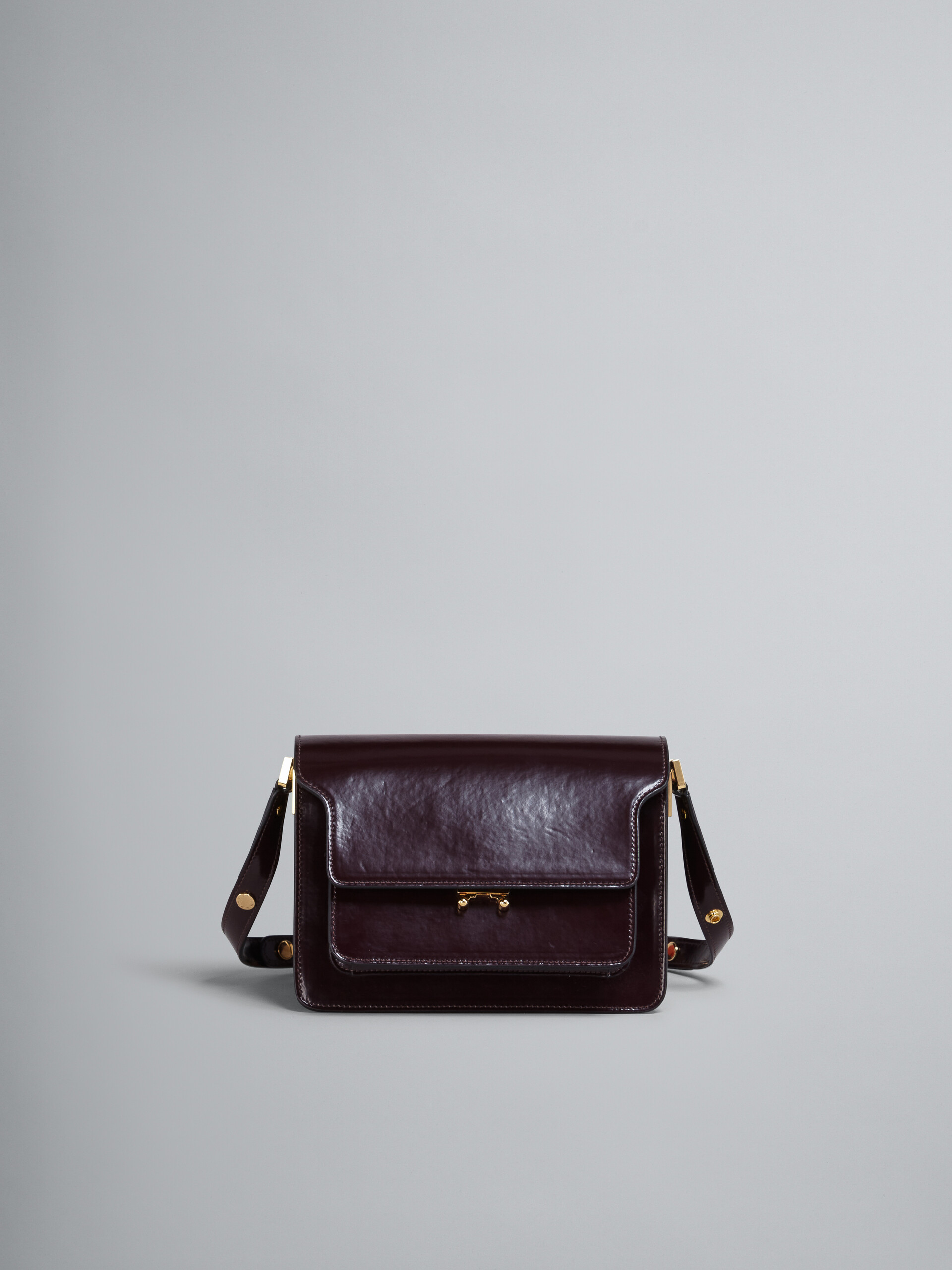 Trunk leather crossbody bag