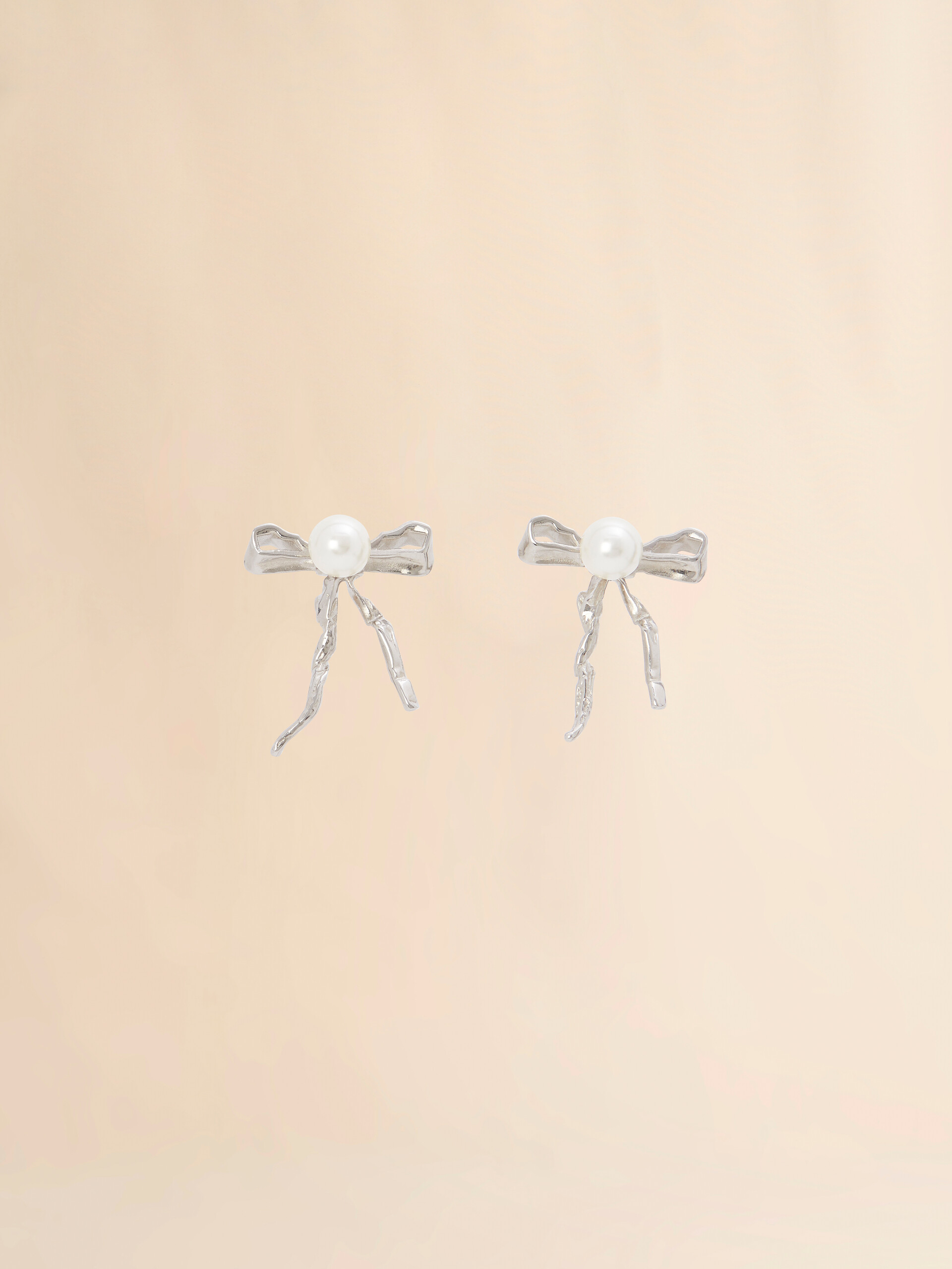 Silver Bow stud earrings - Earrings - Image 2
