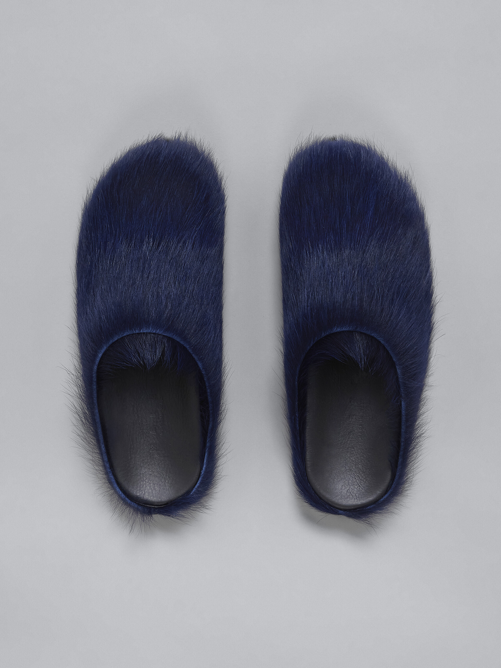 Blue long hair calfskin Fussbett sabot - Clogs - Image 4