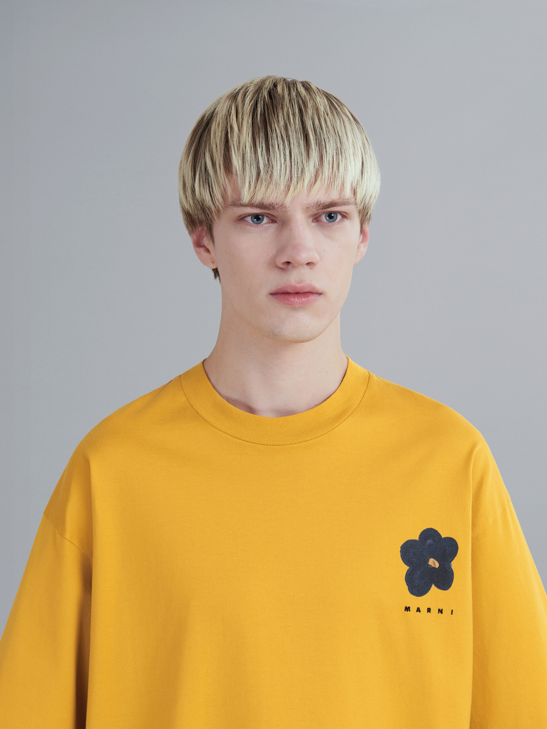 Black Daisy print yellow jersey crewneck T-shirt - T-shirts - Image 4