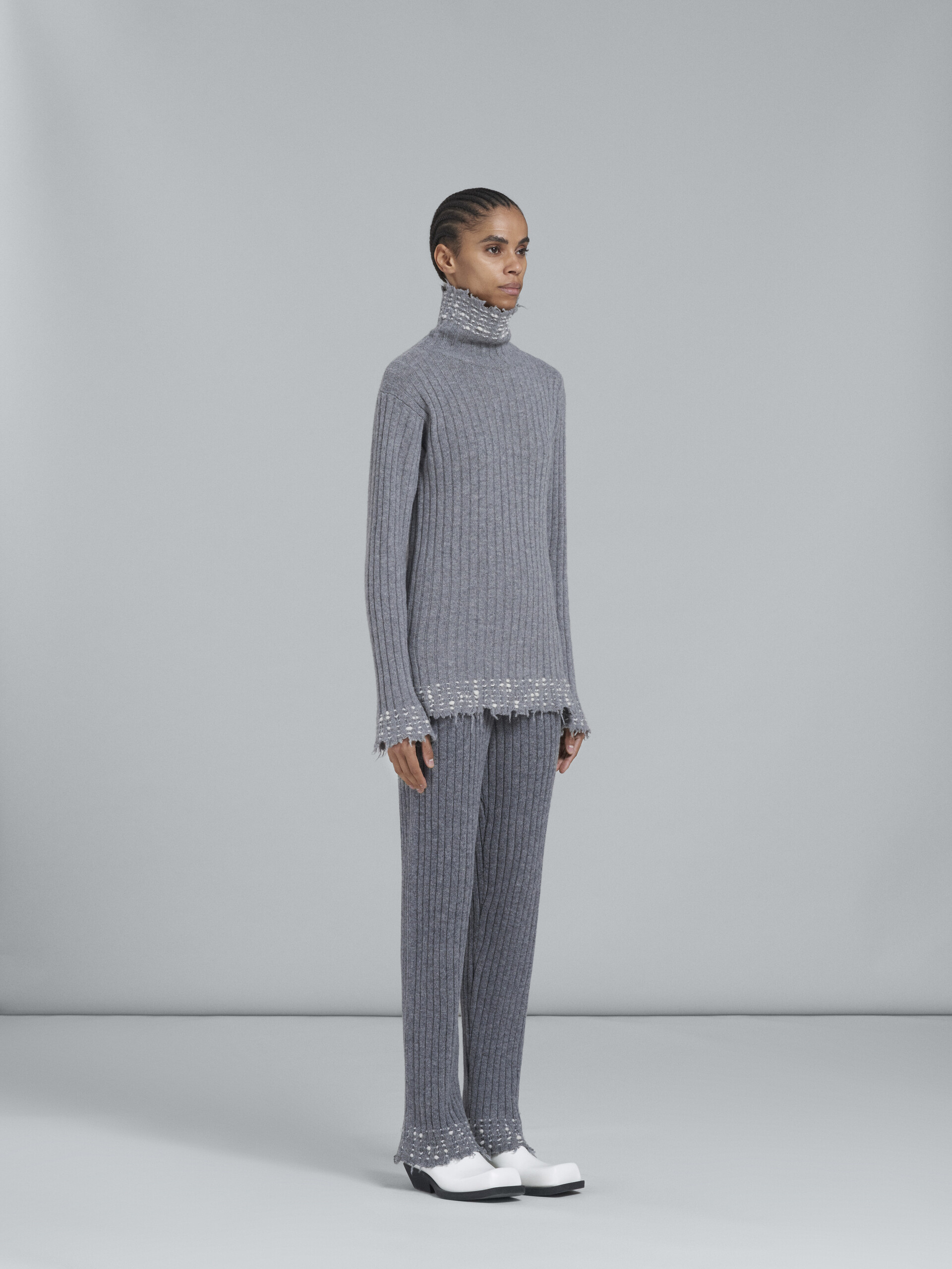 Grey knitted wool leggings - Pants - Image 5