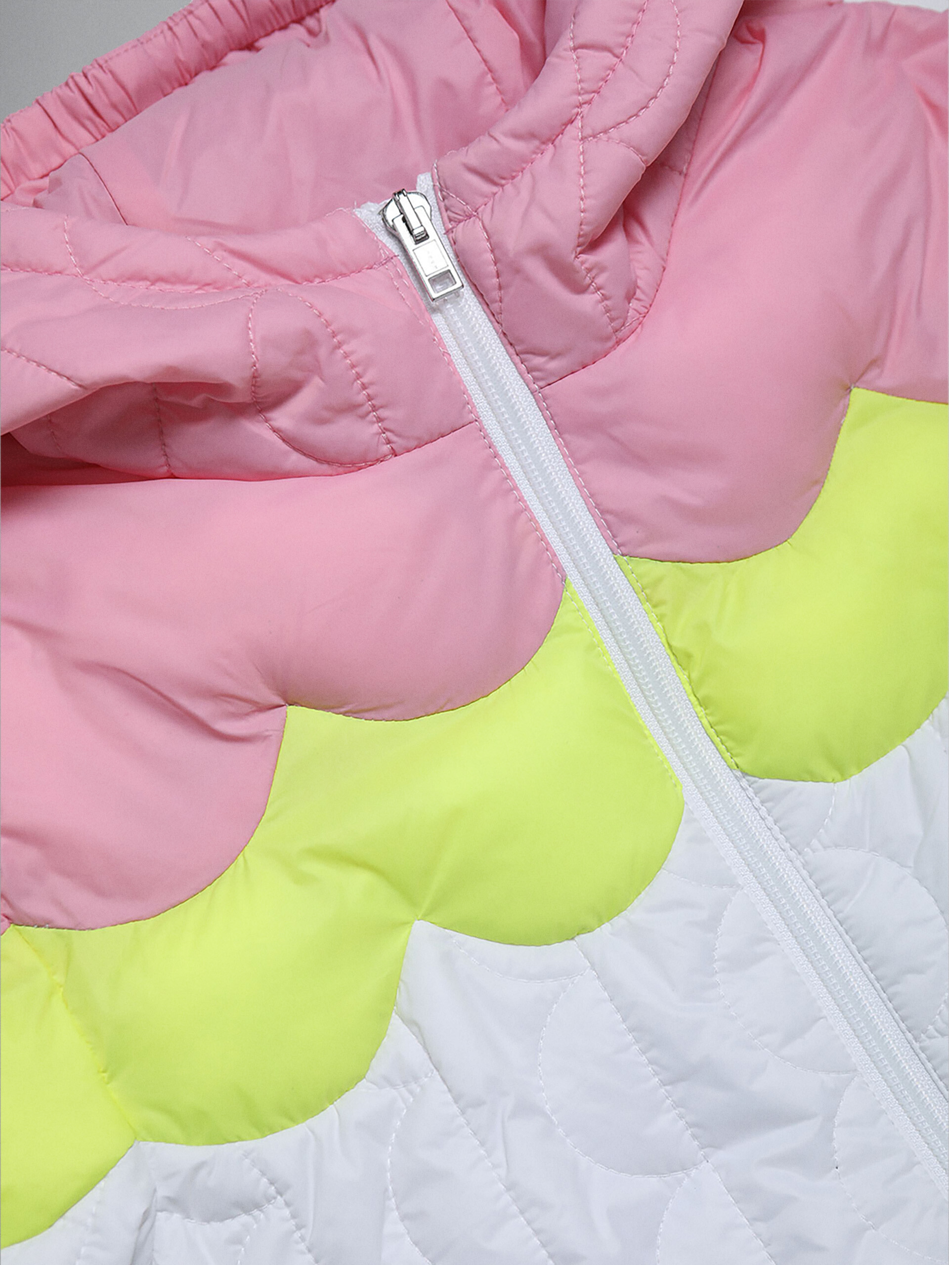 Coupe-vent tricolore en nylon légèrement rembourré - Manteaux - Image 3