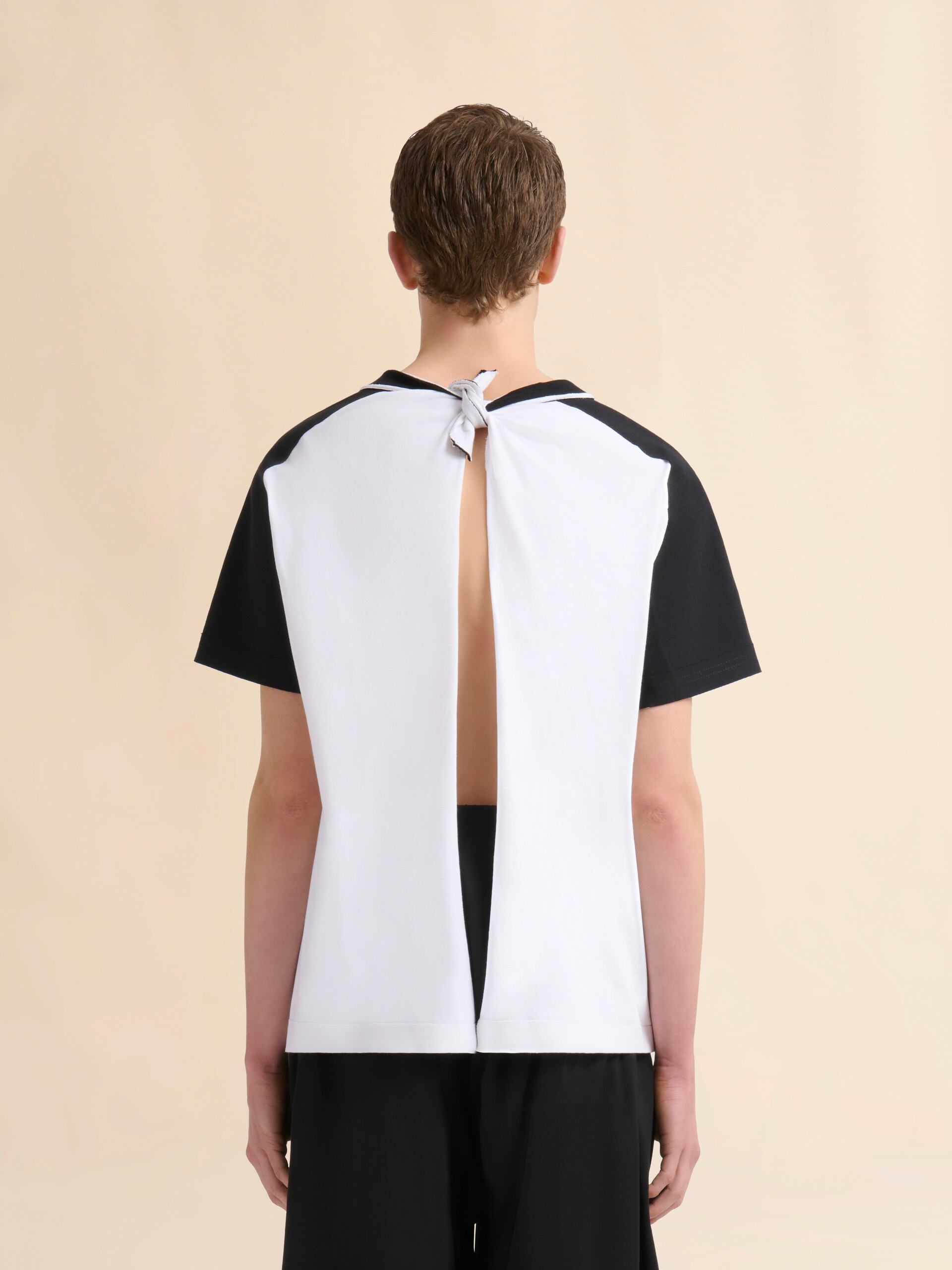 White cotton open-back T-shirt with printed quotes - Shirts - Image 3