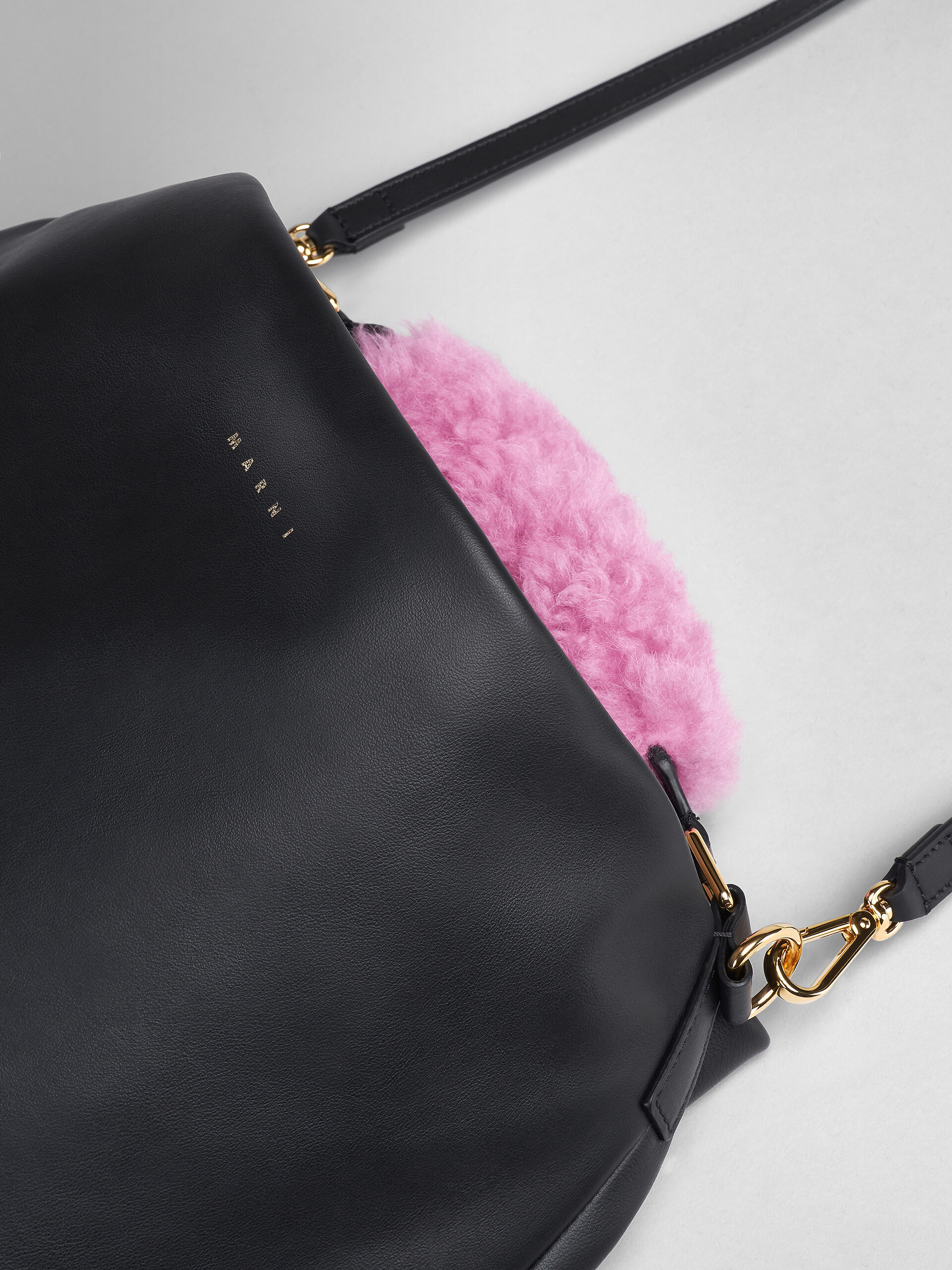 Venice medium bag in black leather - Shoulder Bag - Image 5