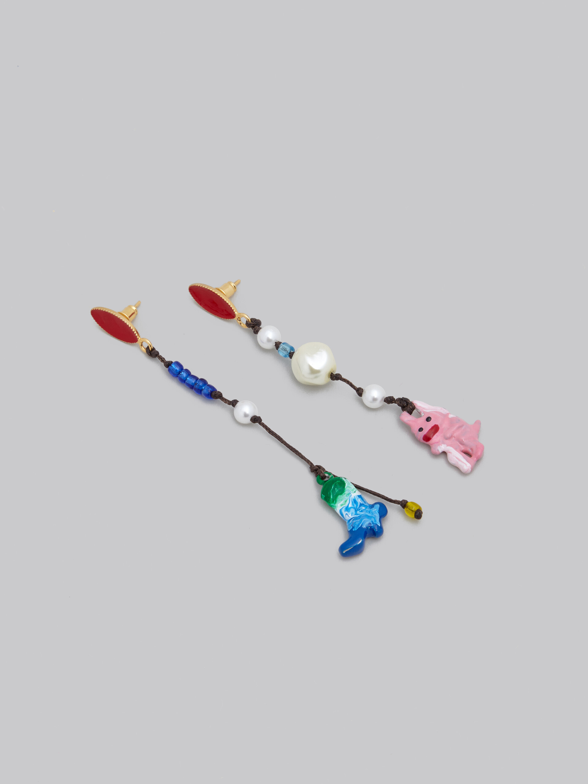 Marni x No Vacancy Inn - Earrings with pink red and blue pendants - Earrings - Image 4