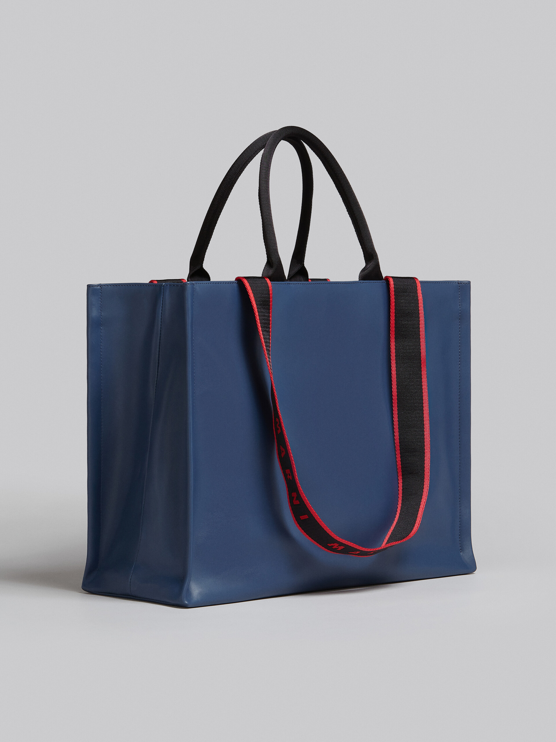 Bey Tote Bag in blue leather - Shopping Bags - Image 6
