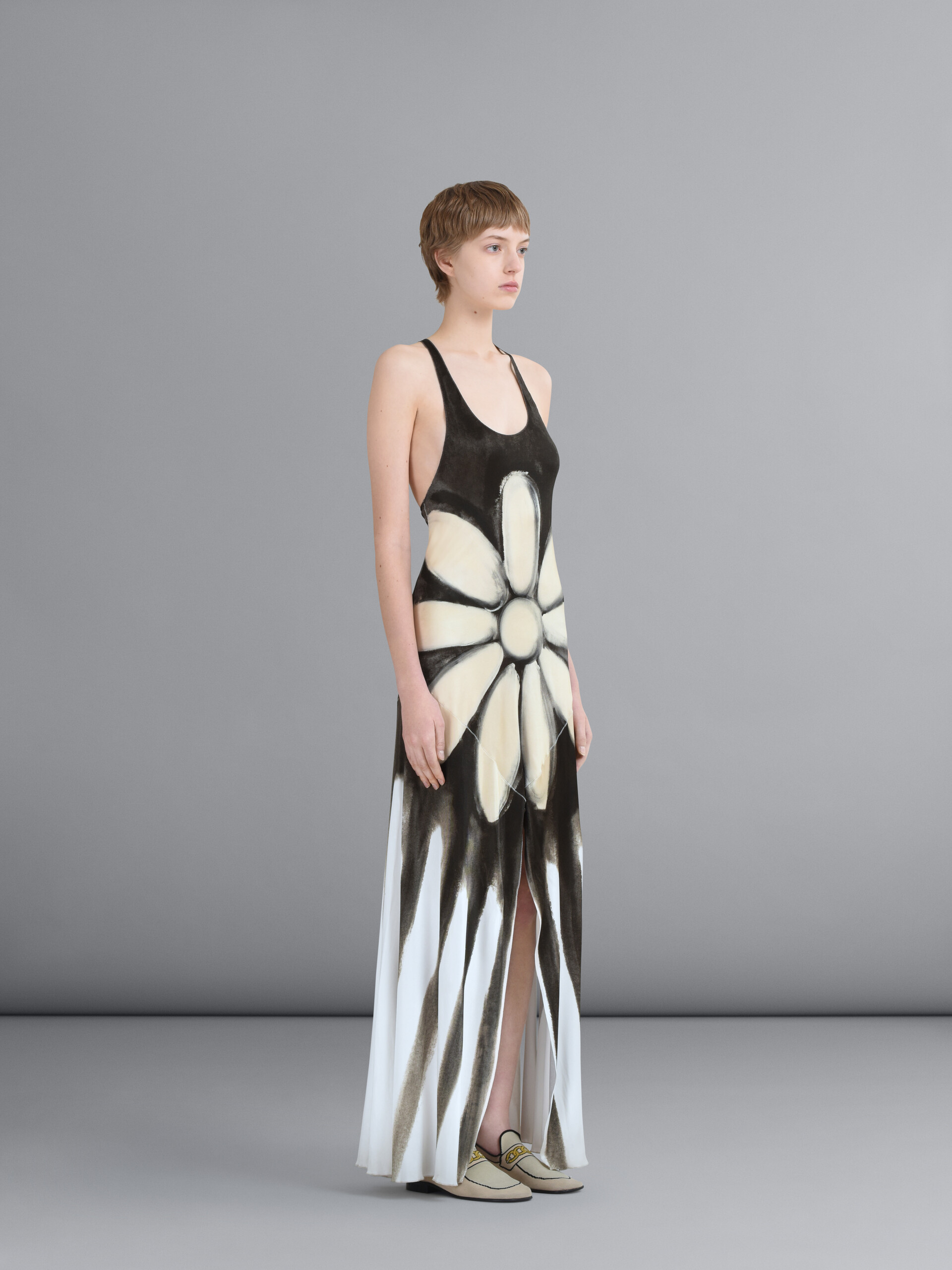 Langes Kleid aus Viskose-Jersey mit Dripping Daisy-Print - Kleider - Image 6