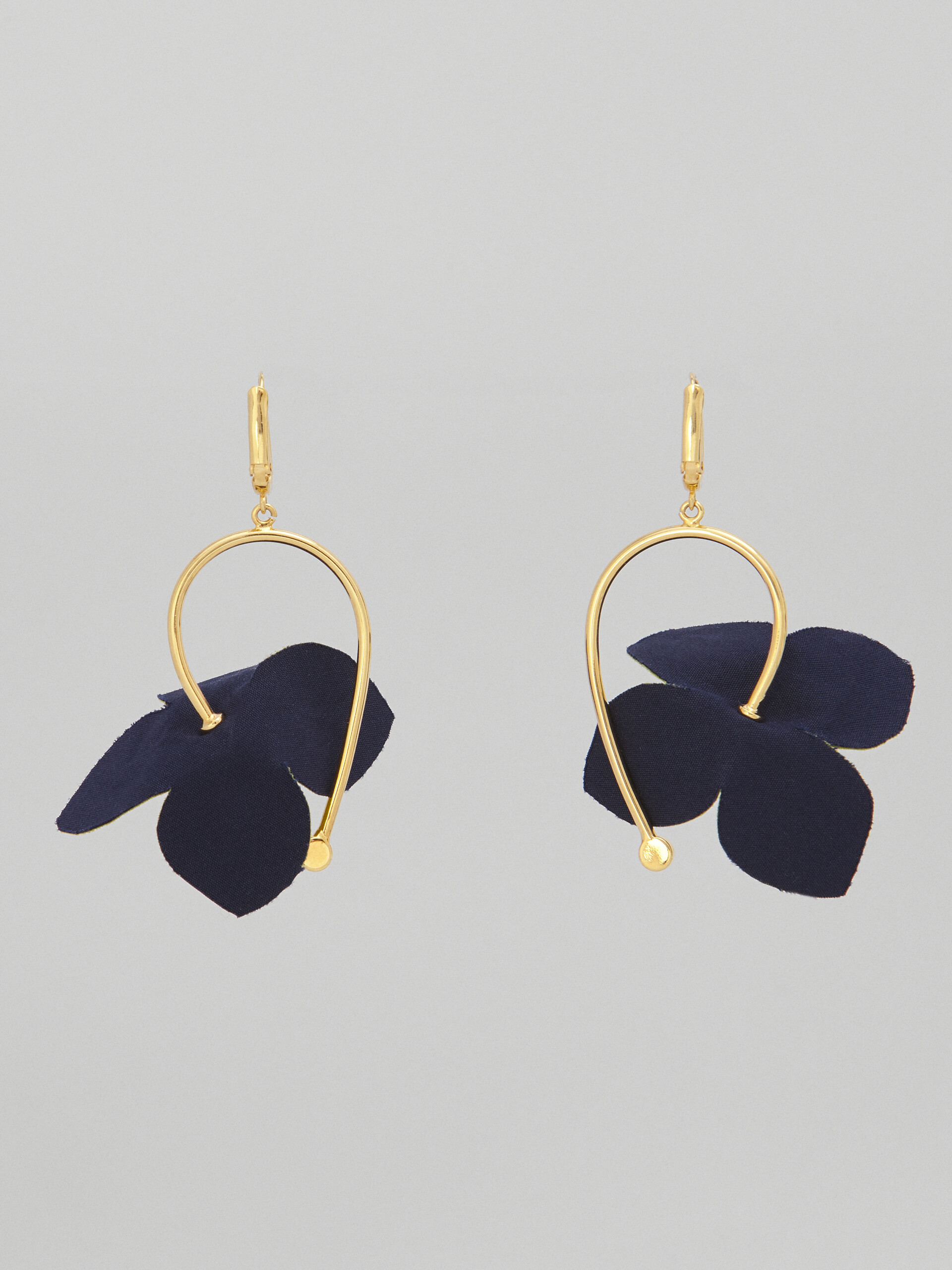 Bi-coloured cotton flower FLORA earrings - Earrings - Image 3