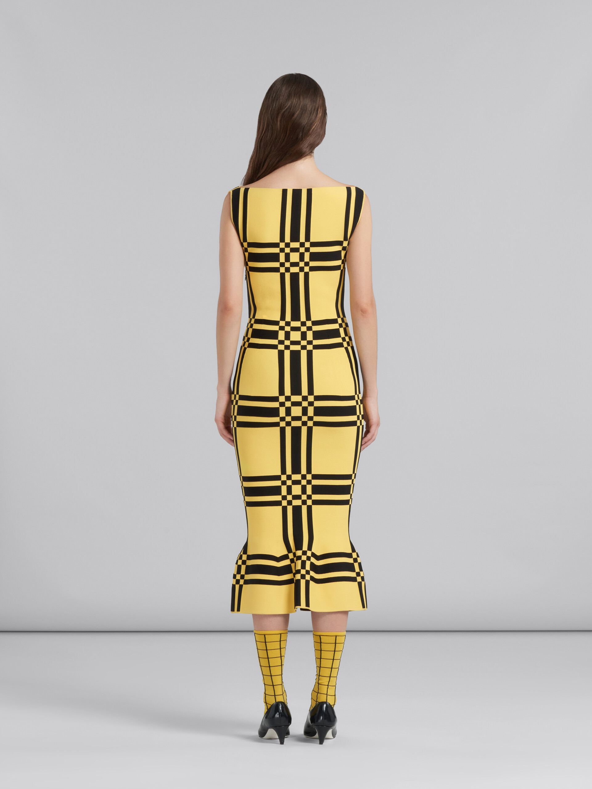 Yellow viscose sheath dress with maxi check - Dresses - Image 3