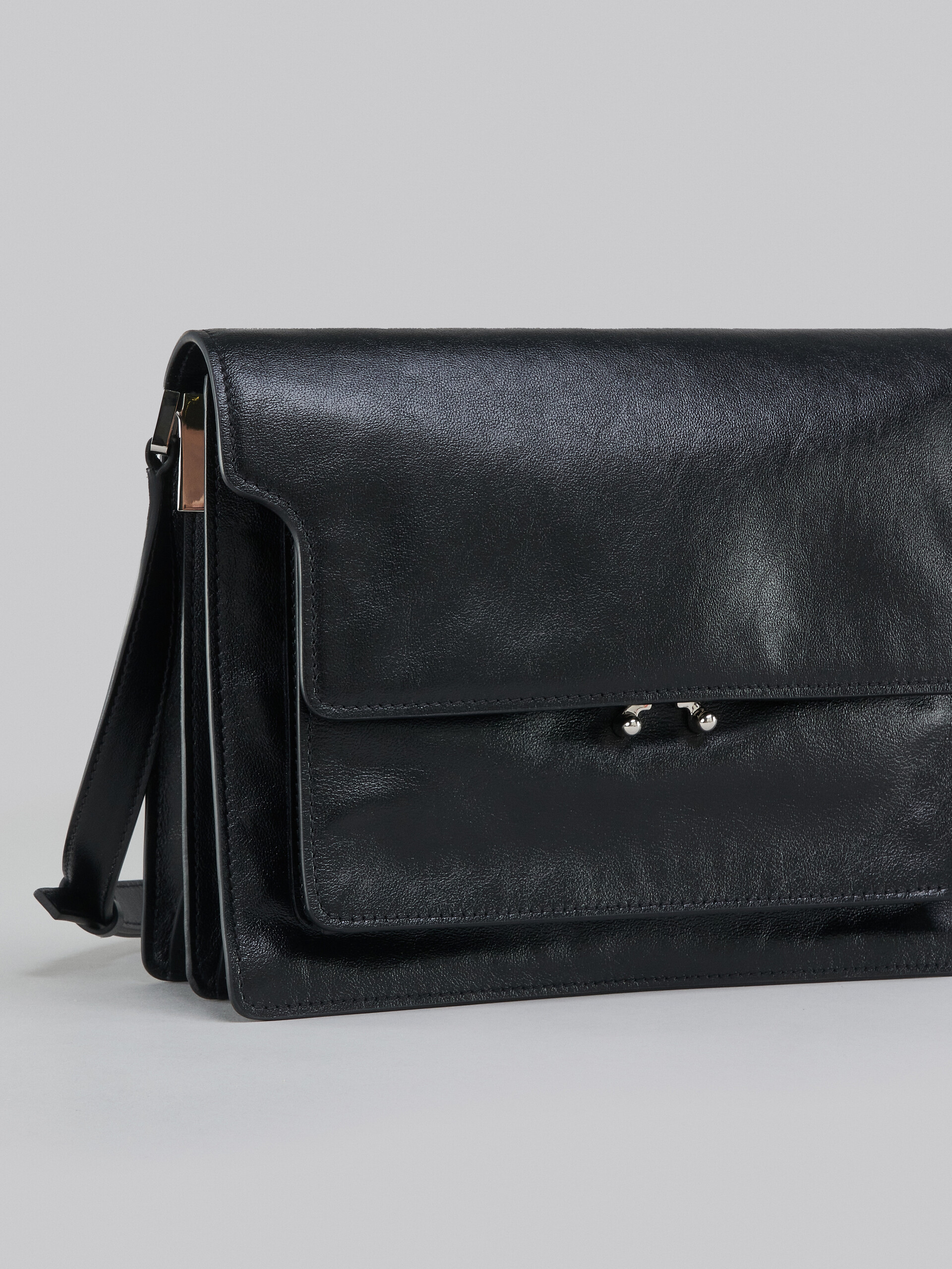 Trunk Soft Large Bag in black leather - Shoulder Bags - Image 5