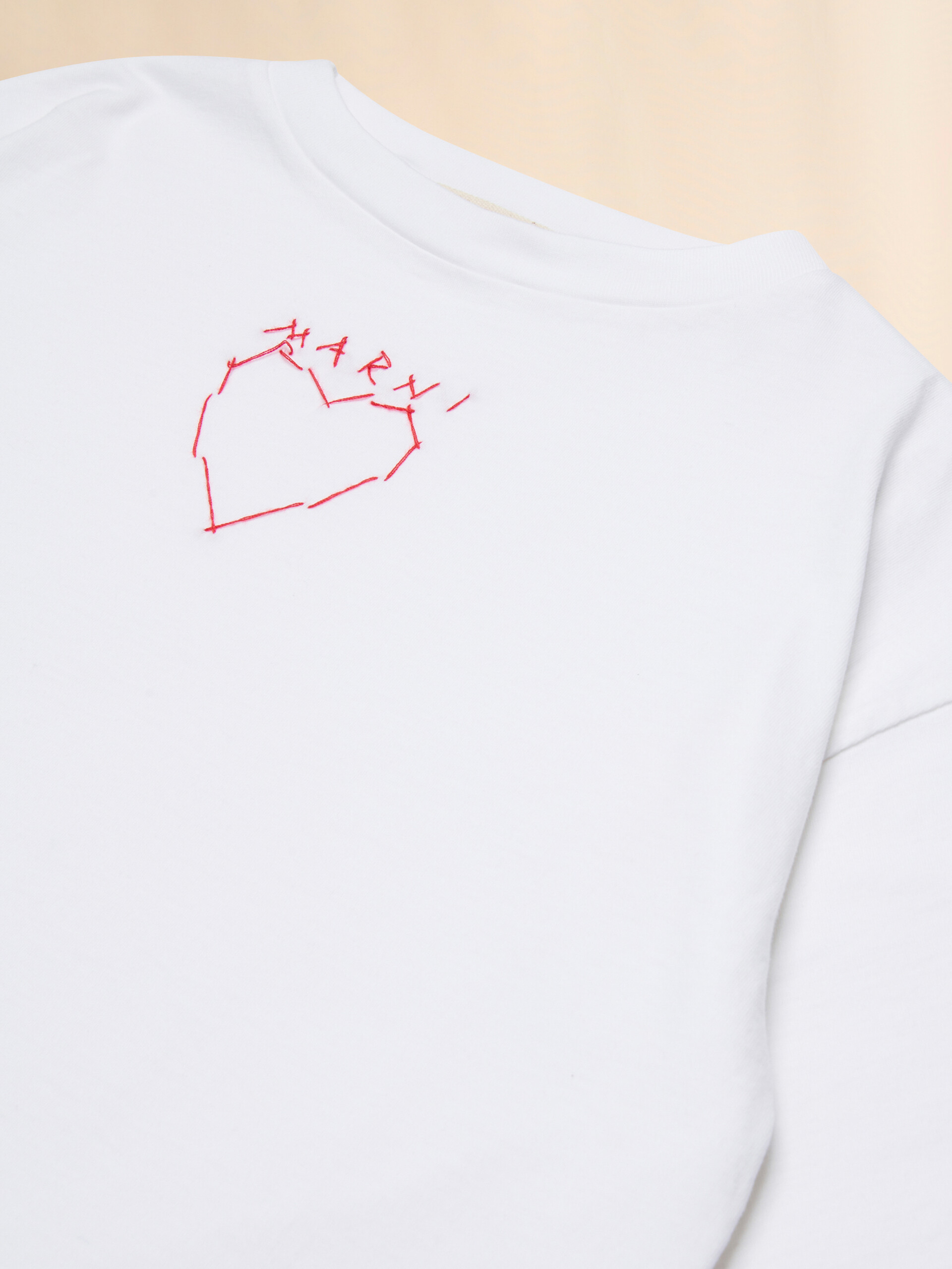 White cotton T-shirt with Marni Mending heart - T-shirts - Image 3