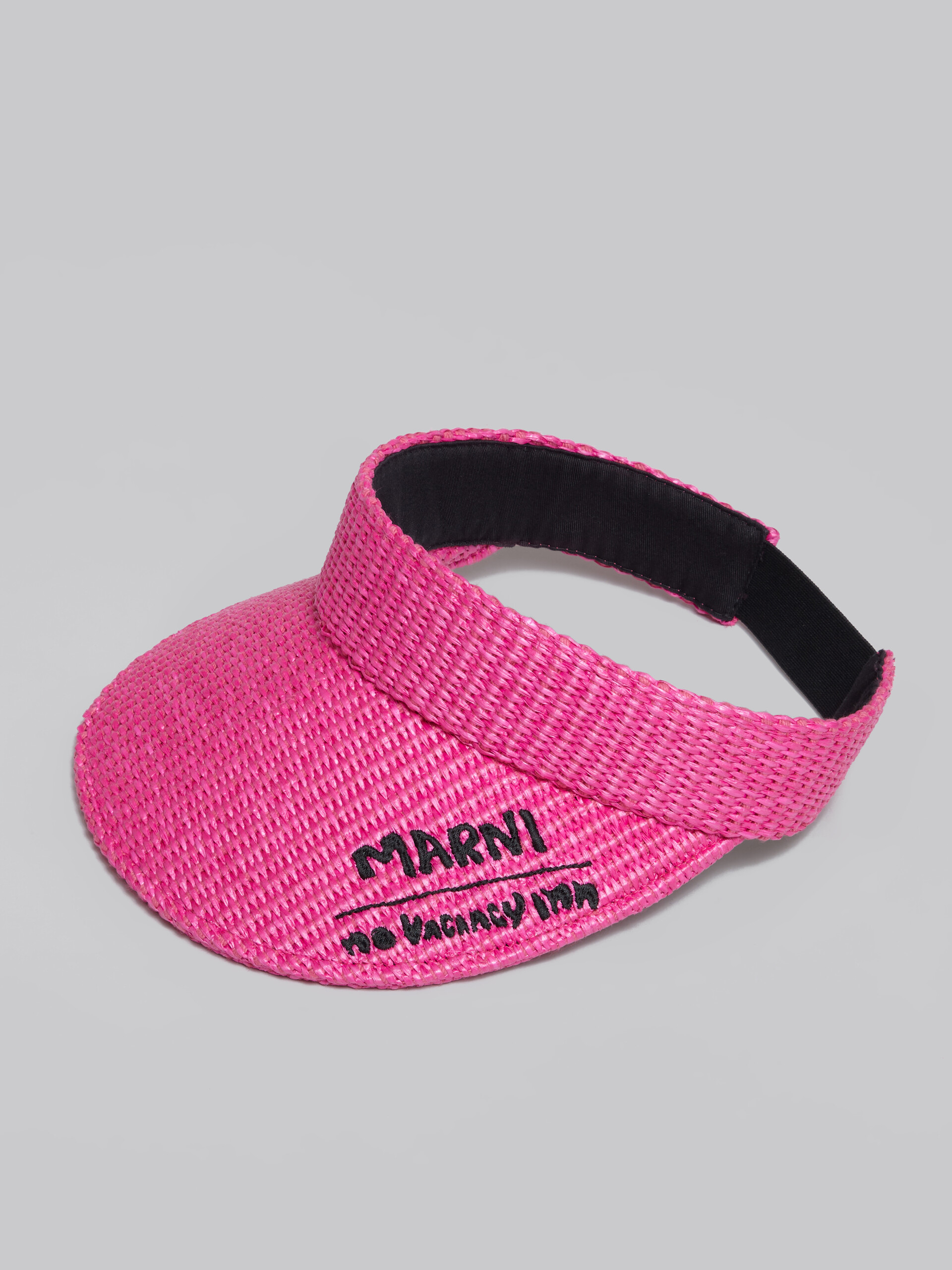 Marni x No Vacancy Inn - Fuchsia visor in raffia fabric - Hats - Image 4