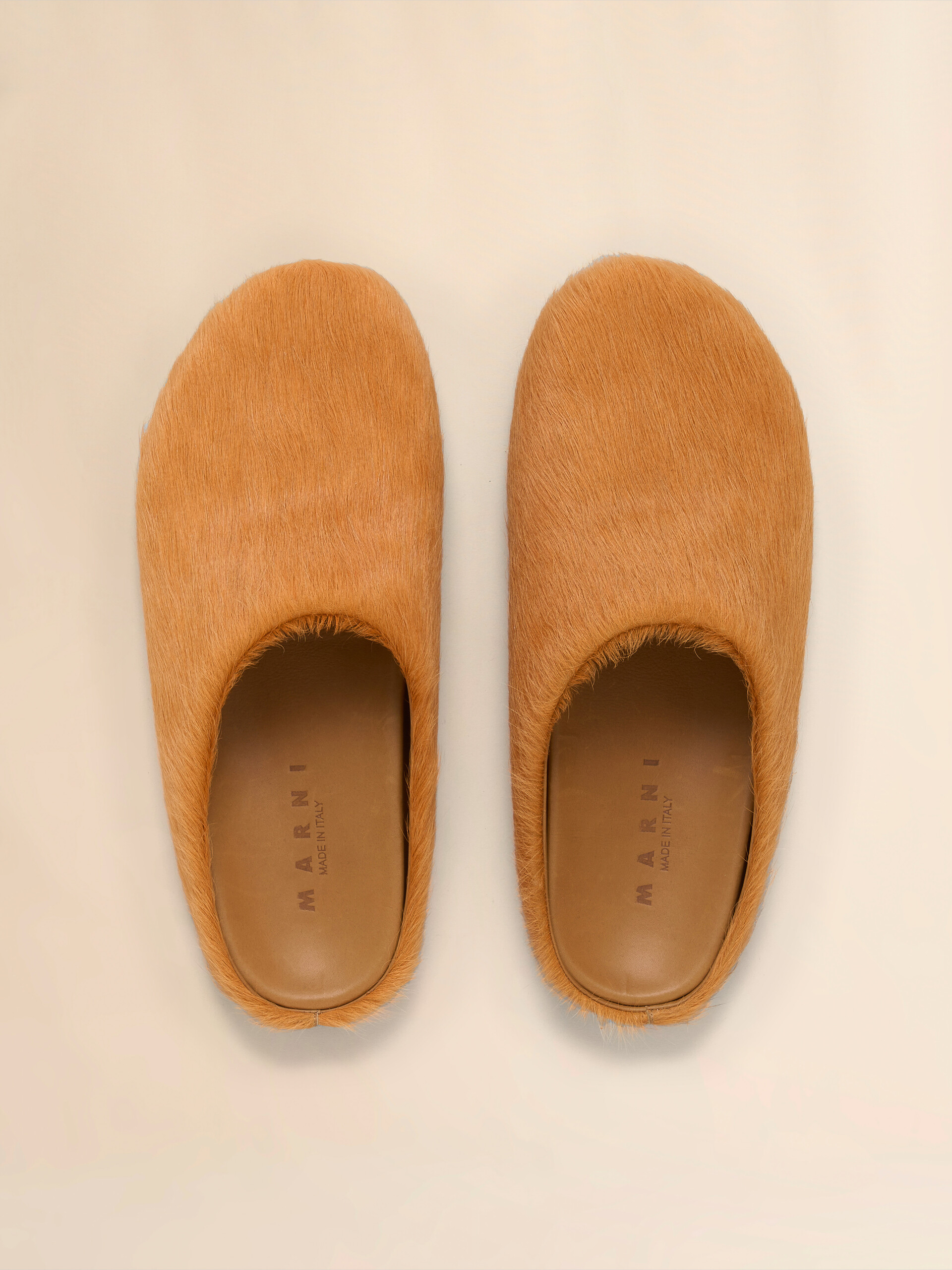 Blue long hair calfskin Fussbett sabot - Clogs - Image 4