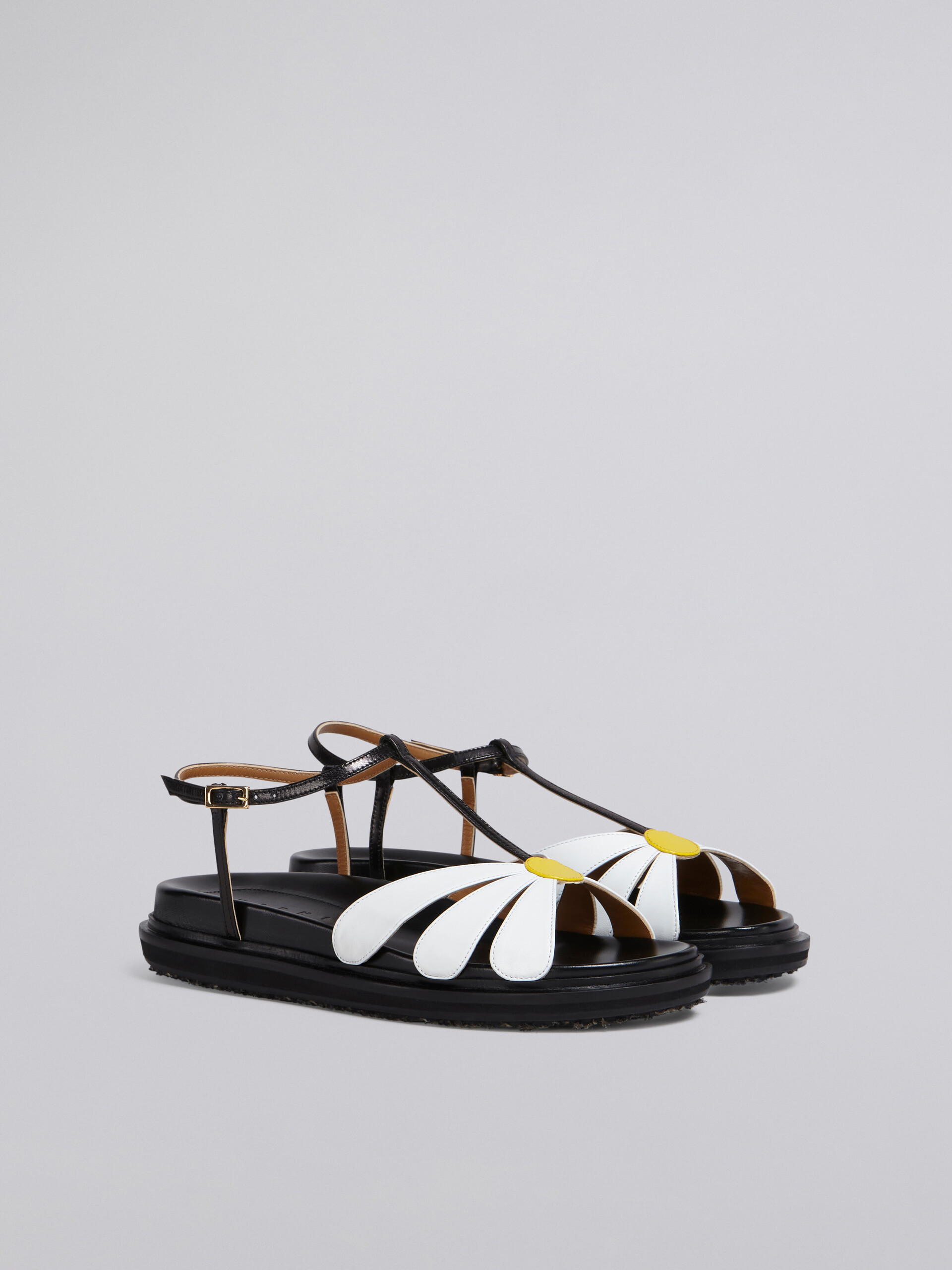 Leather flower fussbett - Sandals - Image 2