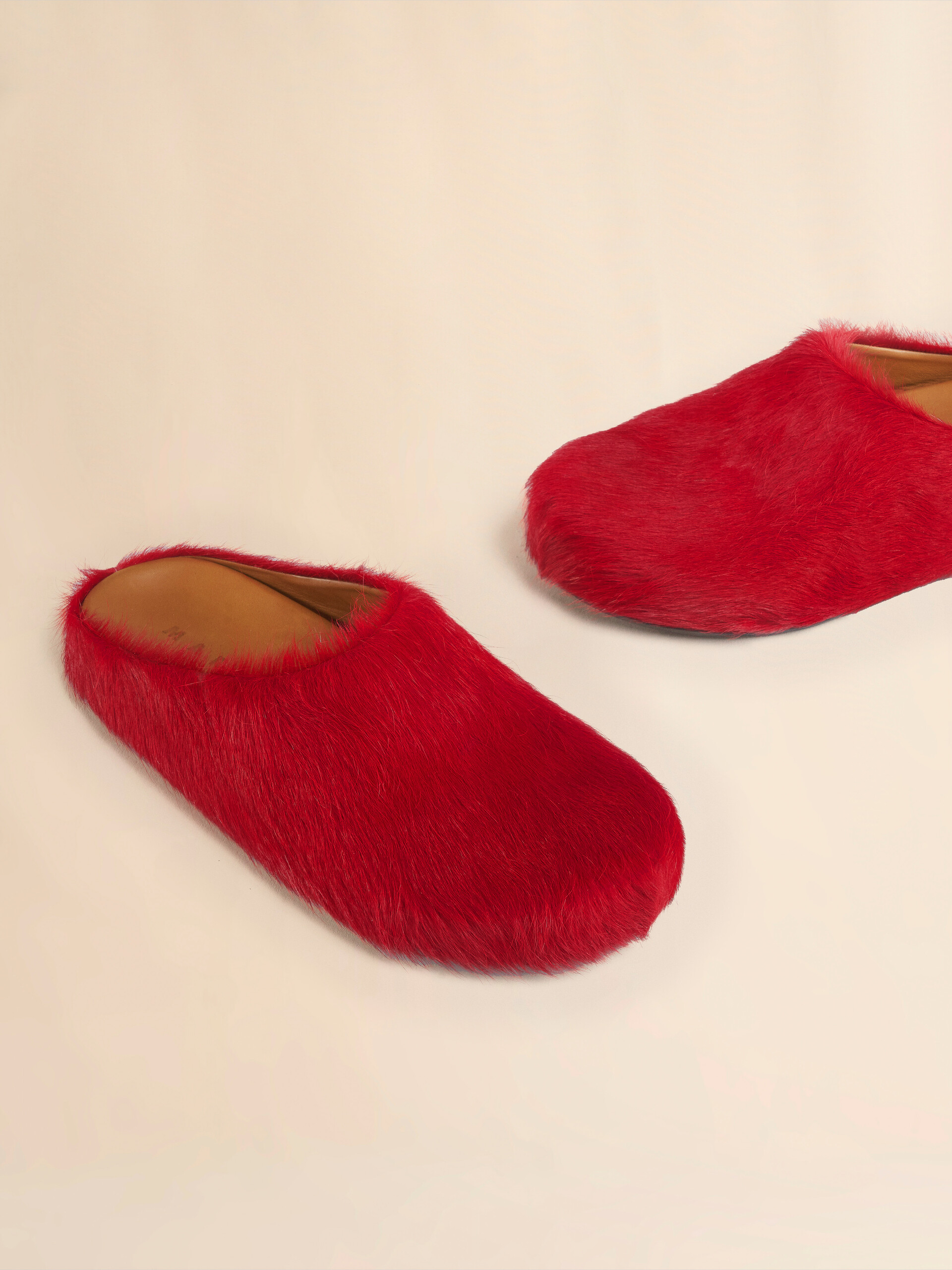 Blue long hair calfskin Fussbett sabot - Clogs - Image 5