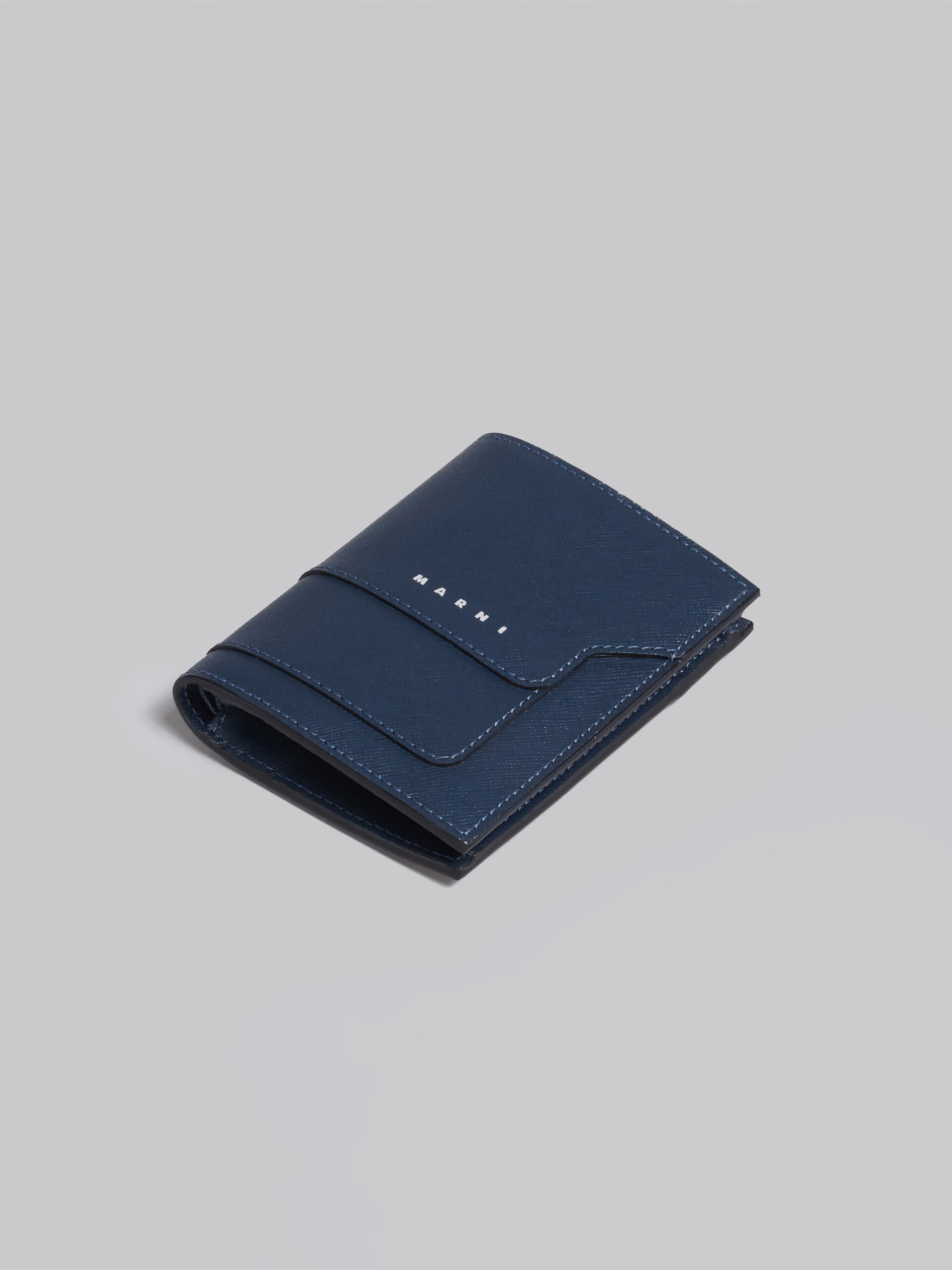 Portafoglio bi-fold in saffiano blu - Portafogli - Image 5