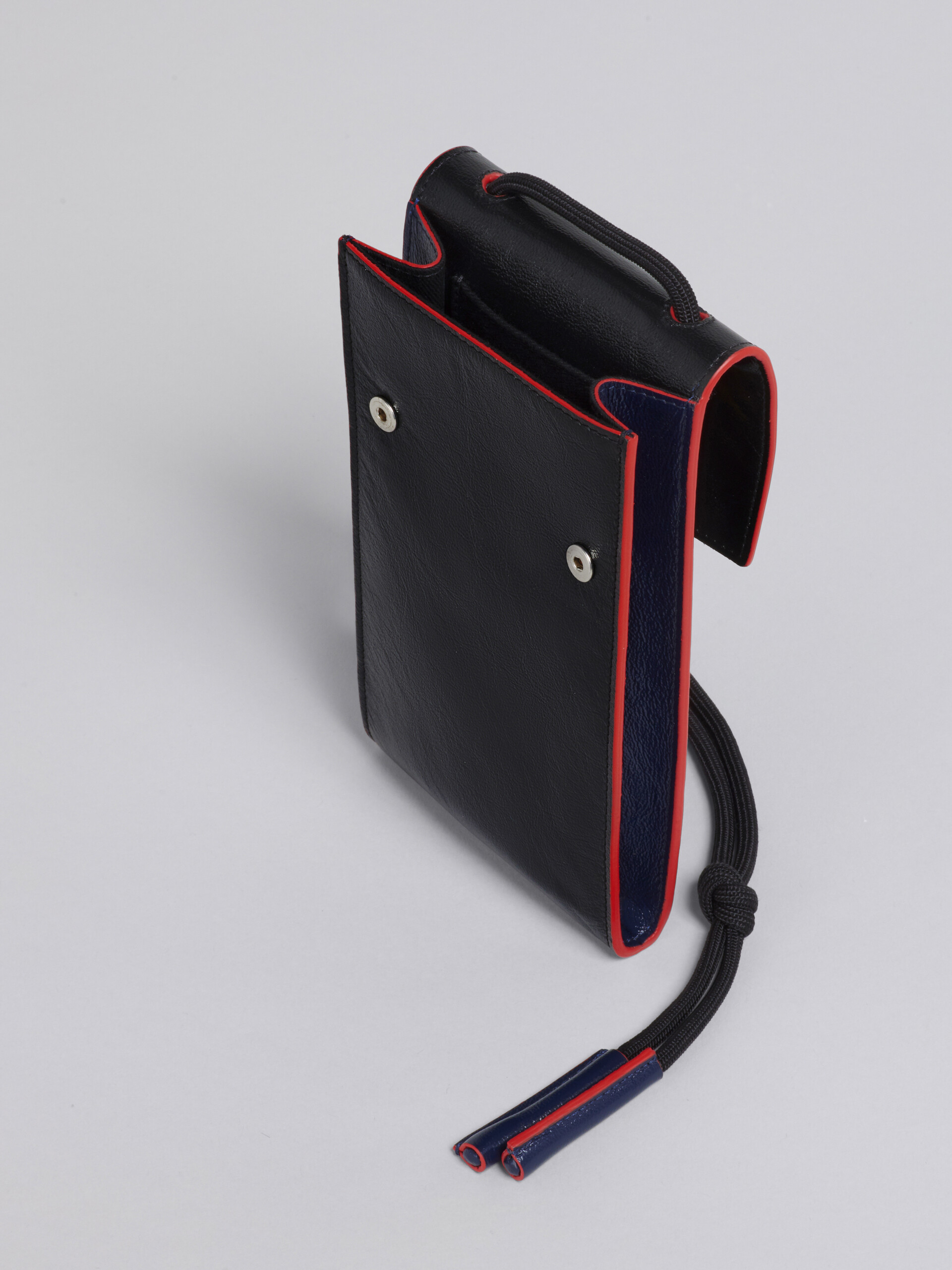Handytasche aus zweifarbig glänzendem Kalbsleder - Brieftaschen & Kleinlederwaren - Image 2