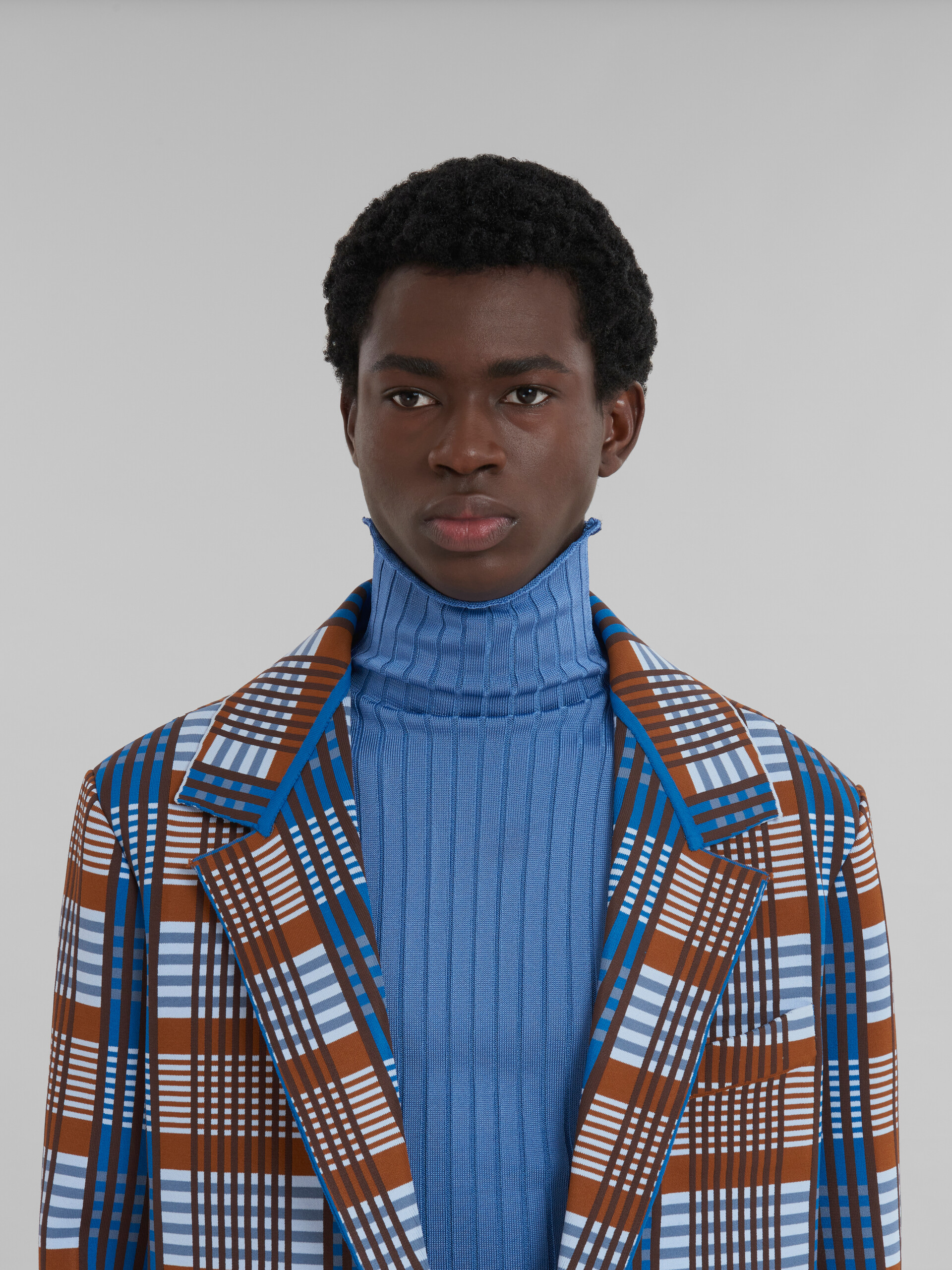Blazer in maglia tecnica a quadri marrone e blu - Giacche - Image 4