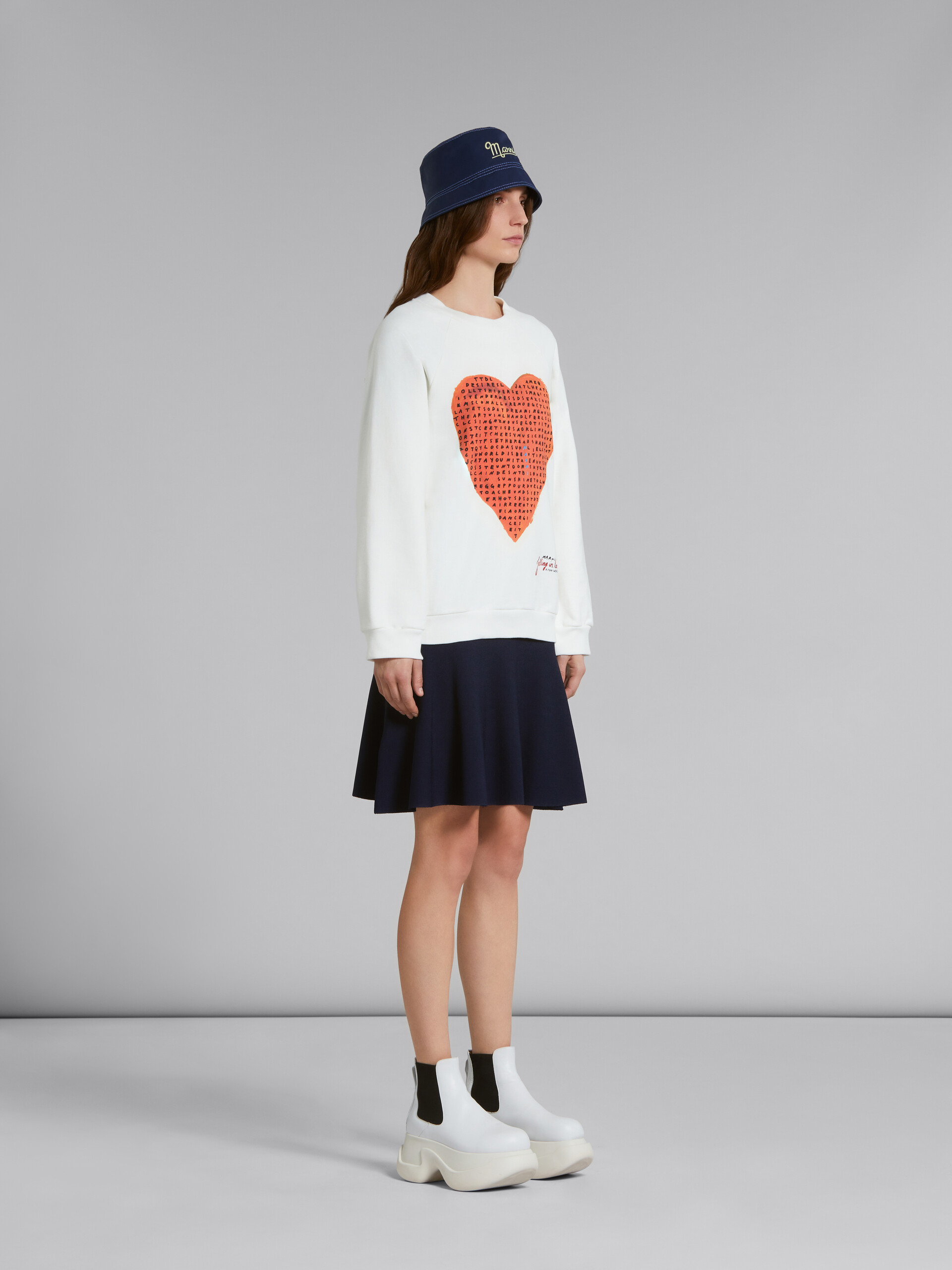 White sweatshirt with wordsearch heart print - Sweaters - Image 5