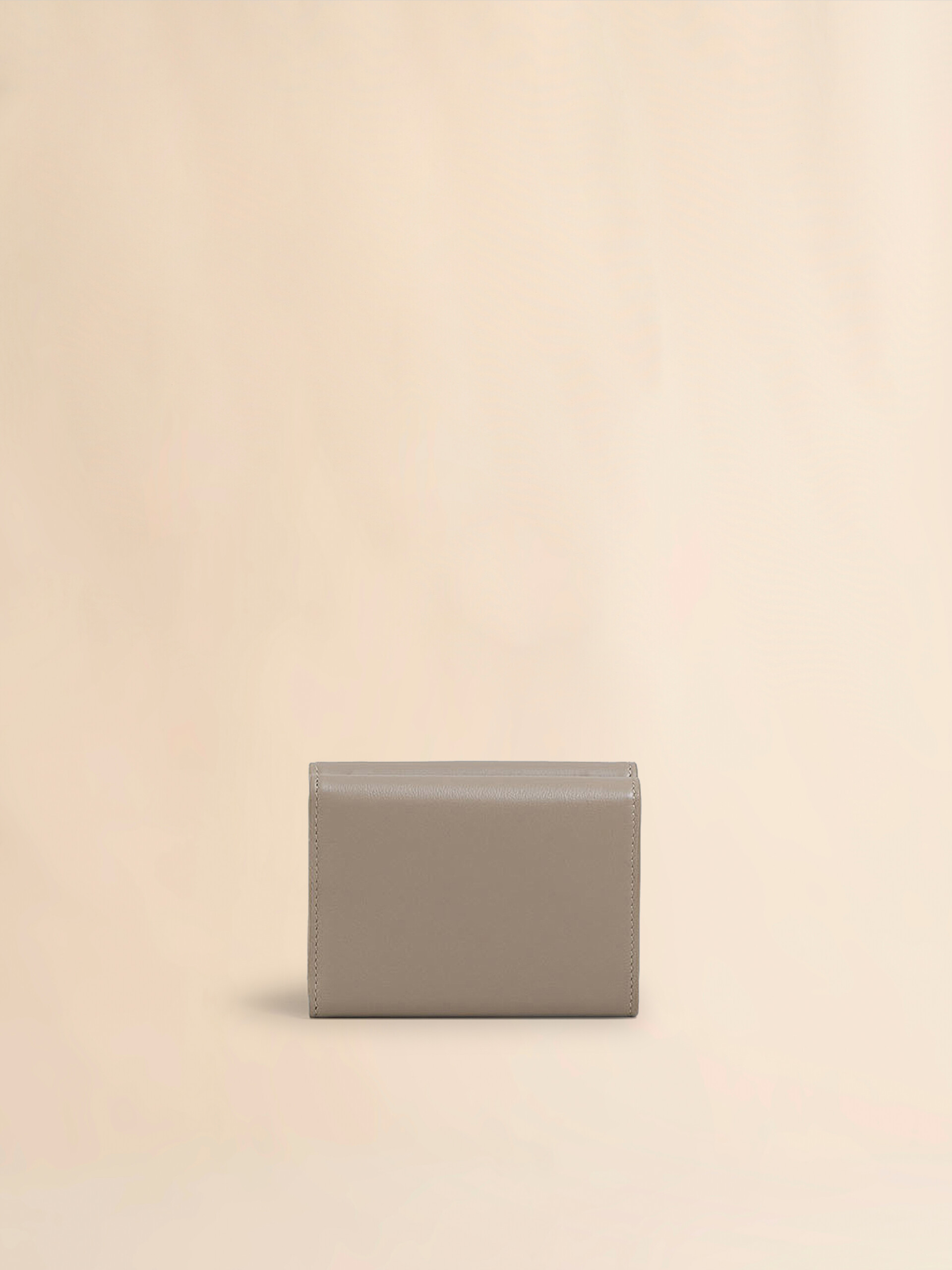 Black leather trifold wallet with raised Marni logo - Wallets - Image 3
