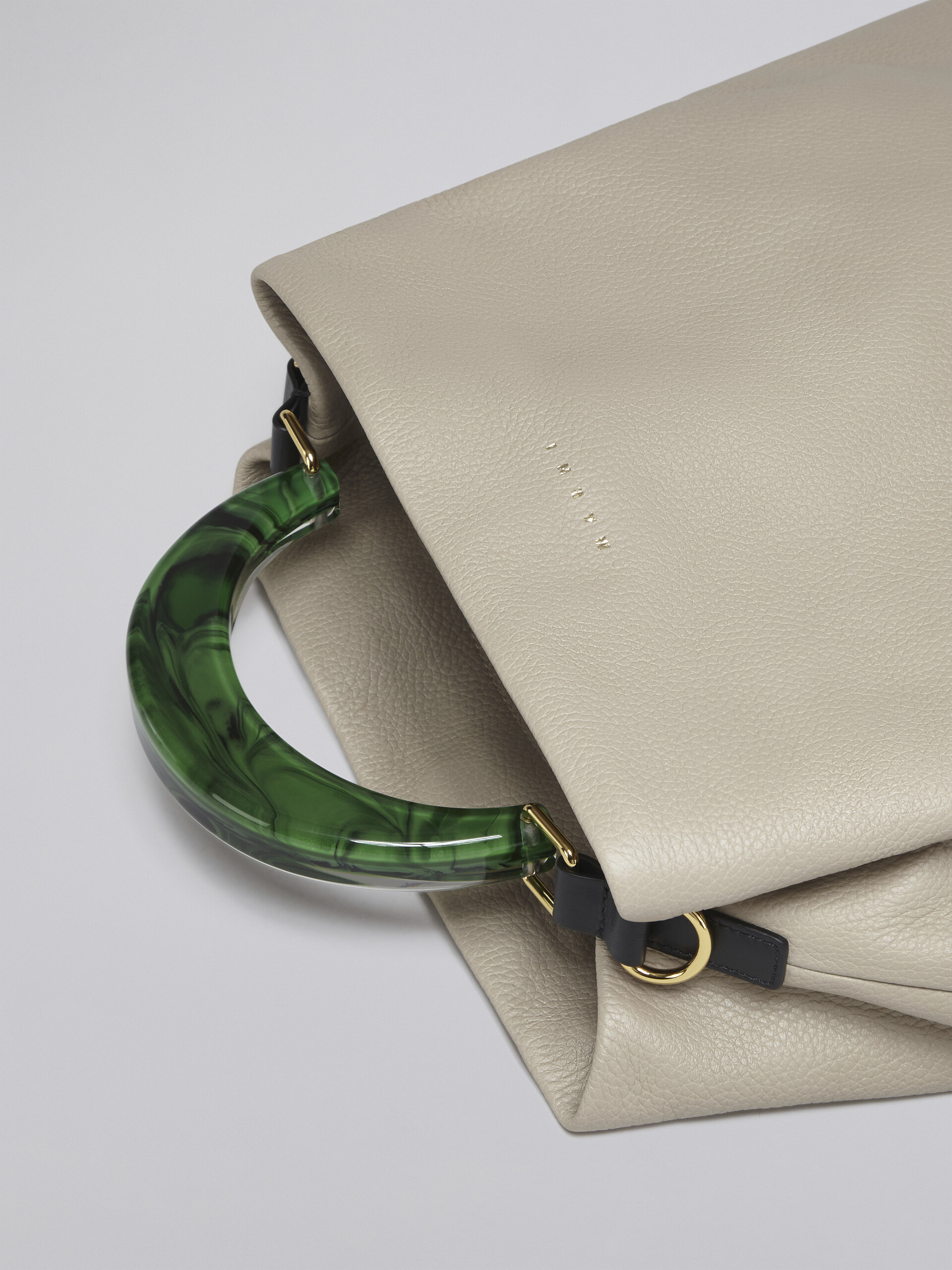 HOBO bag in beige grained calfskin and resin handle - Shoulder Bags - Image 5