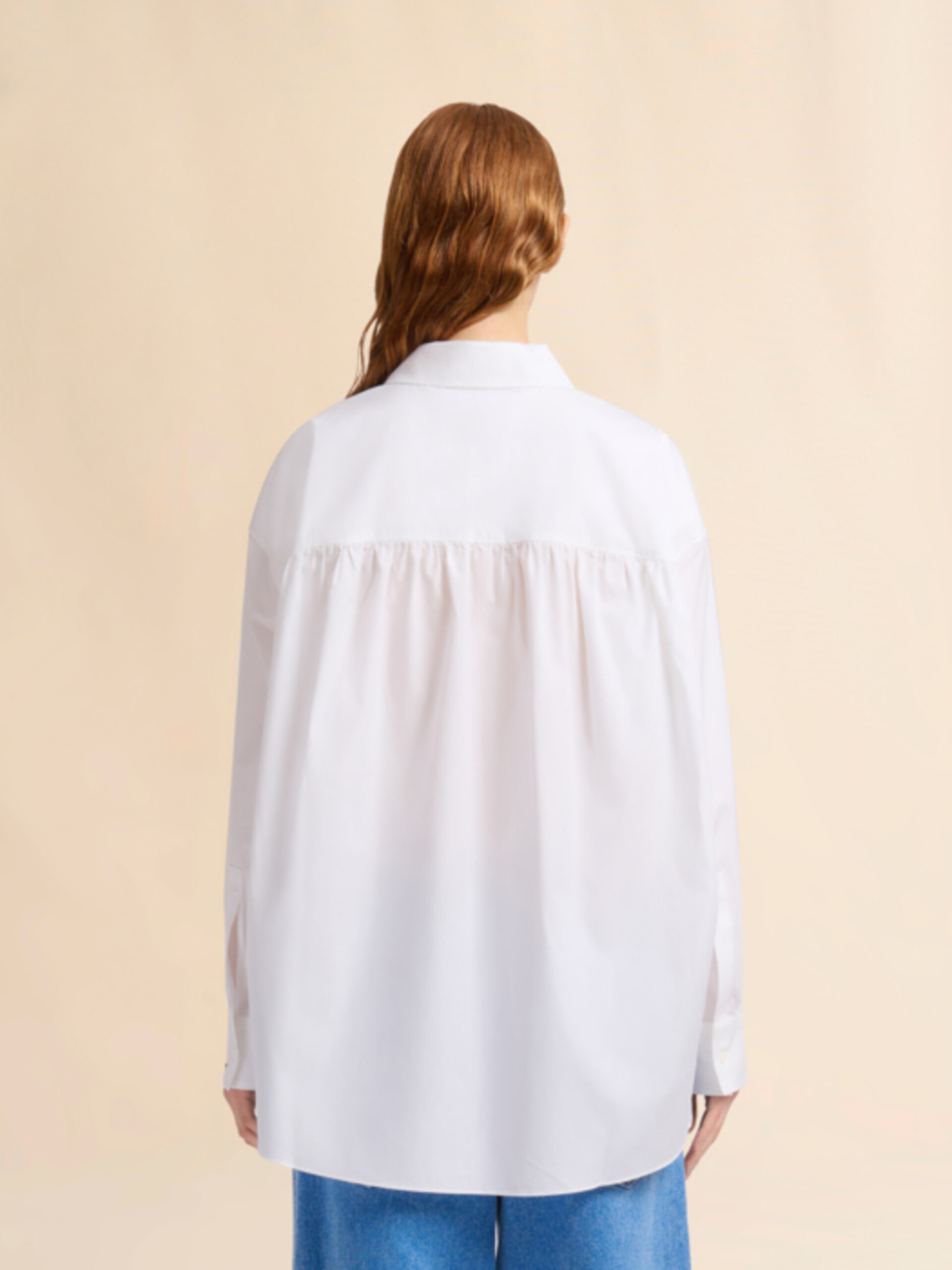 White organic poplin shirt with gathered back - Shirts - Image 3